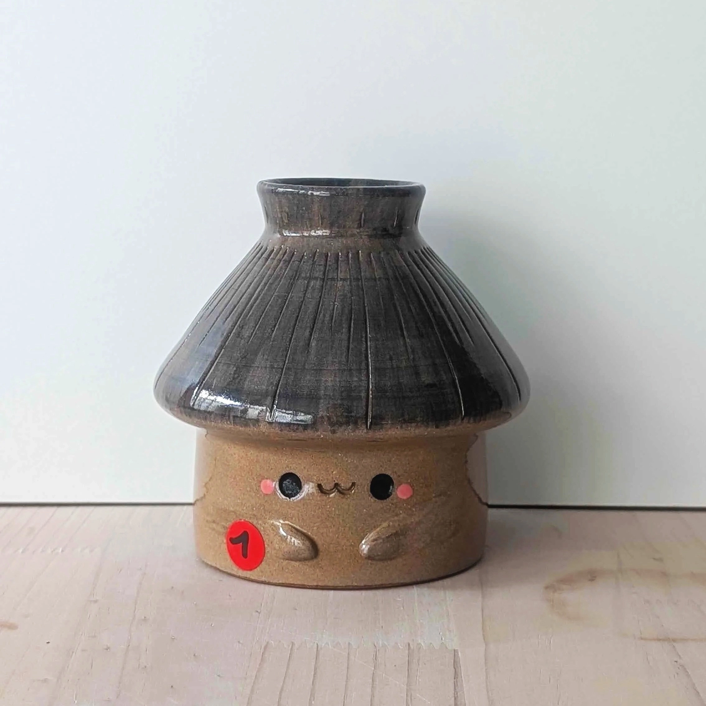 Soliflore Maison japonaise en céramique n°1