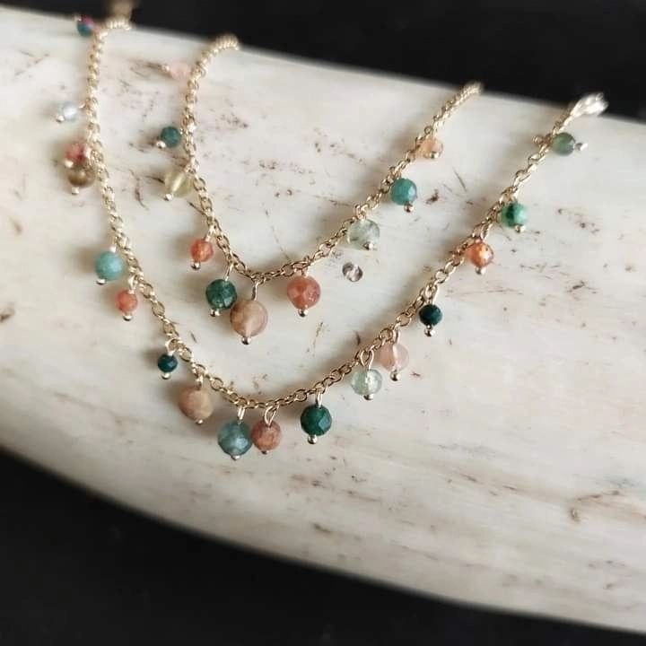 Colliers en acier inoxydable. Mixtes de perles fines