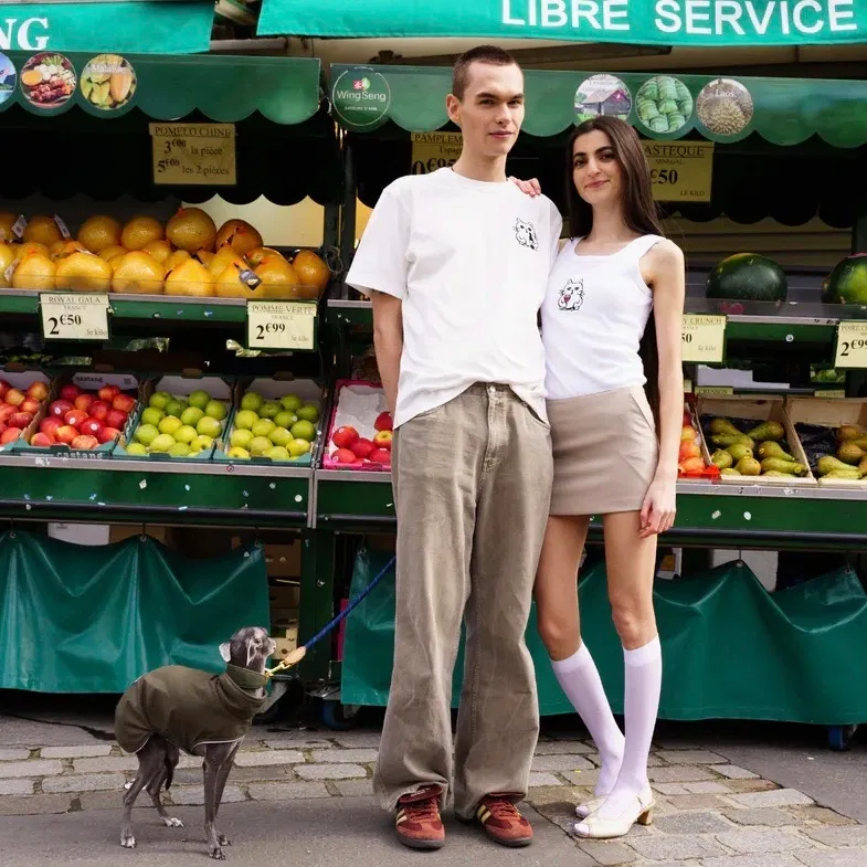 Exprimez votre créativité en personnalisant vos vêtements avec une broderie de votre choix !
Nous vous offrons la possibilité de laisser libre cours à vos envies en réalisant une broderie sur mesure jusqu'à 10 x 10 cm.
Que ce soit pour un cadeau personnalisé ou pour exprimer votre style unique, laissez-nous transformer votre vision en réalité sur votre vêtement préféré.
À partir de 35€ TTC