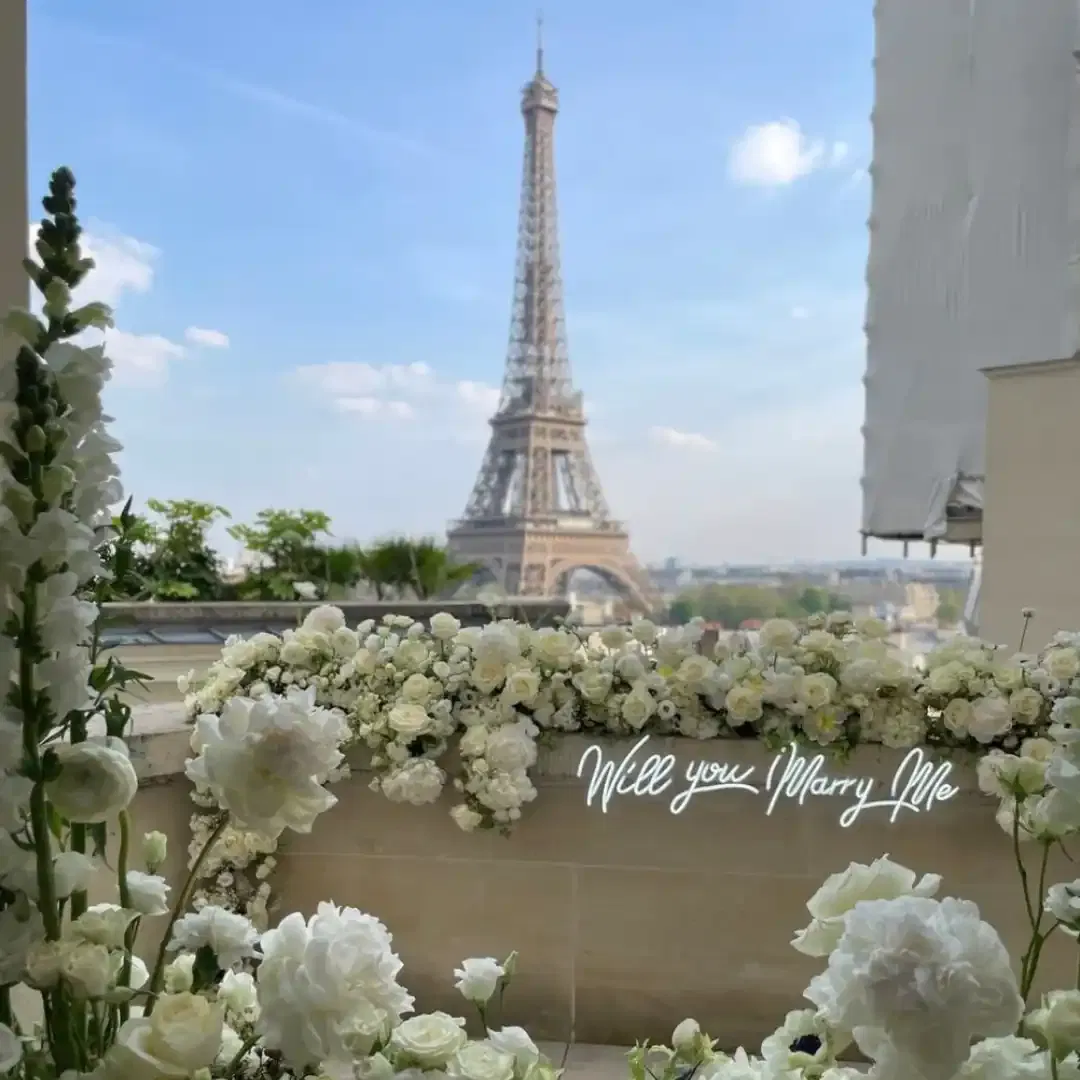 Créations florales sur-mesure pour demande en mariage