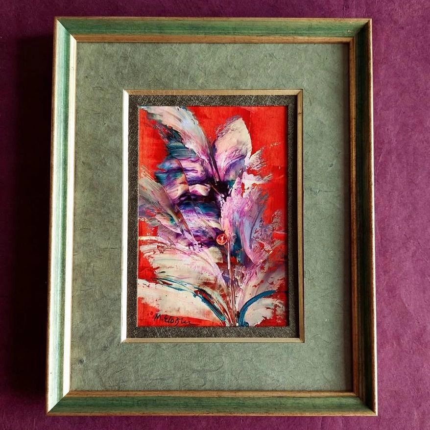 Anne propose un service d’encadrement artisanal et personnalisé. Que ce soit pour une affiche, une carte postale, une œuvre d’art ou un objet sentimental, elle vous accompagne dans le choix des papiers, des baguettes et des finitions. Chaque cadre est réalisé avec soin, parfois peint à la main, pour mettre en valeur votre pièce tout en s’harmonisant avec votre intérieur. Un service unique, chaleureux et sur mesure, au croisement de l’artisanat et de la création.