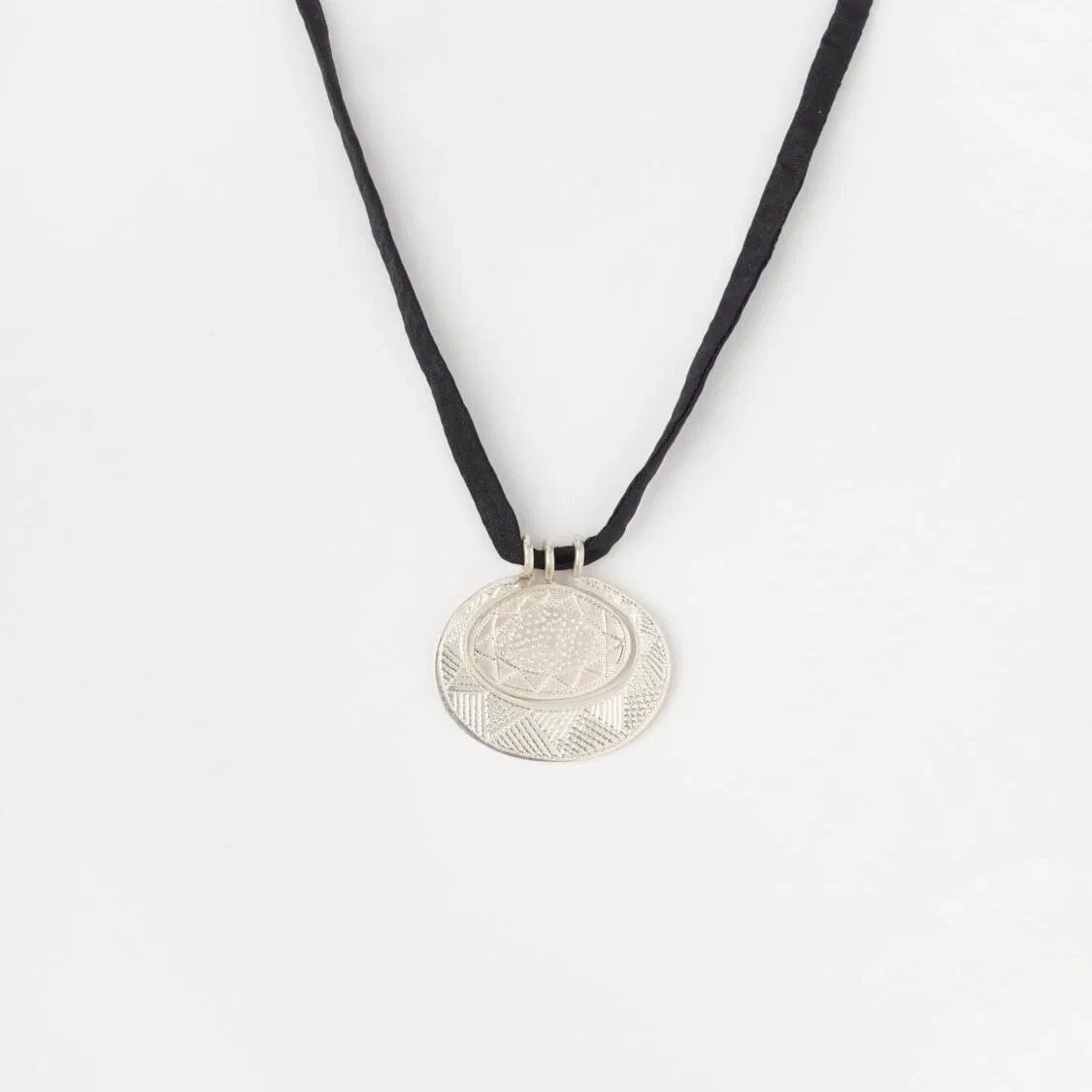 Collier la délicatesse