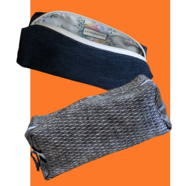 Chez La Môme Baker on adore les trousses !
Utile pour ranger toutes sortes d’objets, nos trousses s’adaptent à vos besoins grâce à leurs matières souples et à leurs tailles multiples: géante, moyenne ou normale.