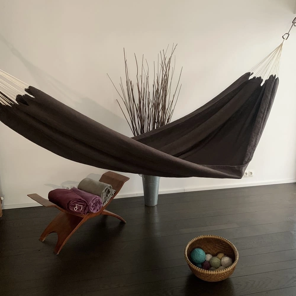 Hamac d’intérieur en lin marron : le Tendance