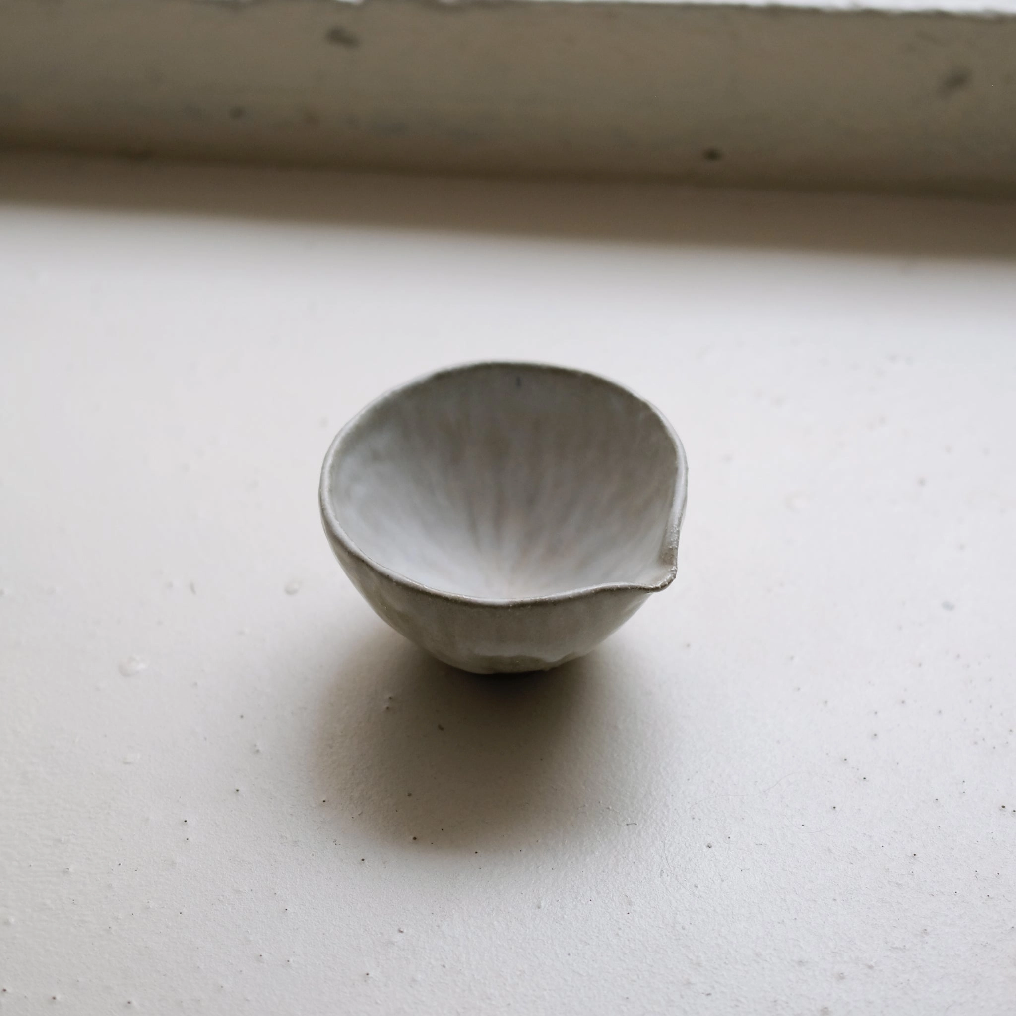 Verseuse en grès 150ml -(M) blanc gris mat