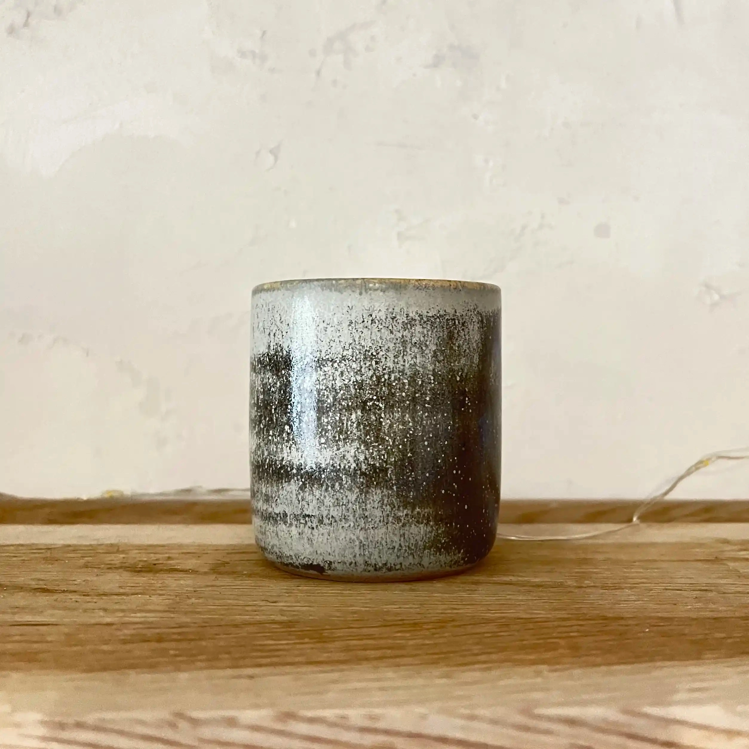 Petite pièce en grès de Saint-Amand avec superposition d'émaux