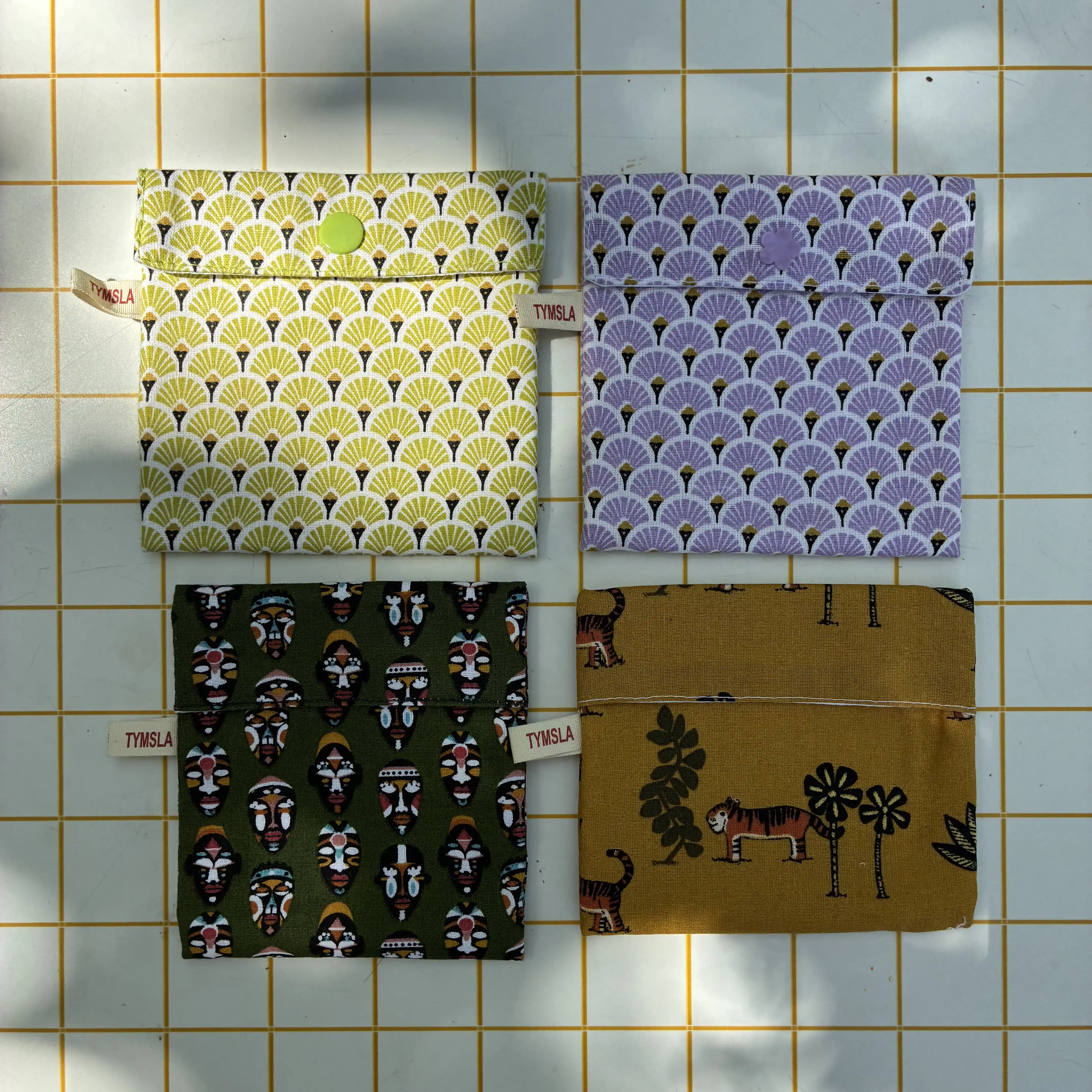 Pochette à mouchoirs
