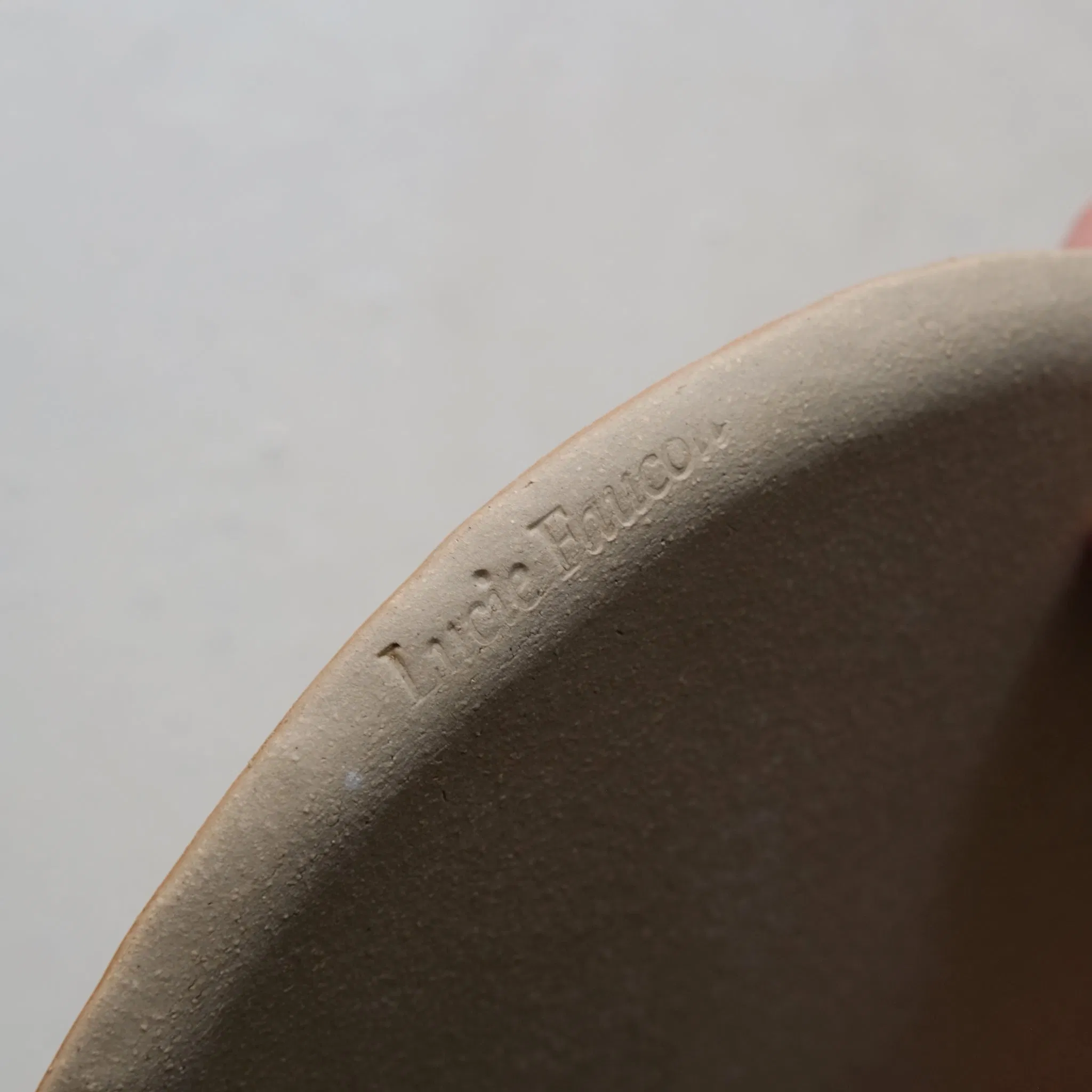 Assiette en grès D 24cm - vert prairie