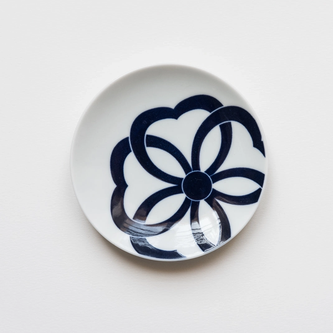 Assiette en porcelaine D 10,8cm "Fleurs de cerisiers"
