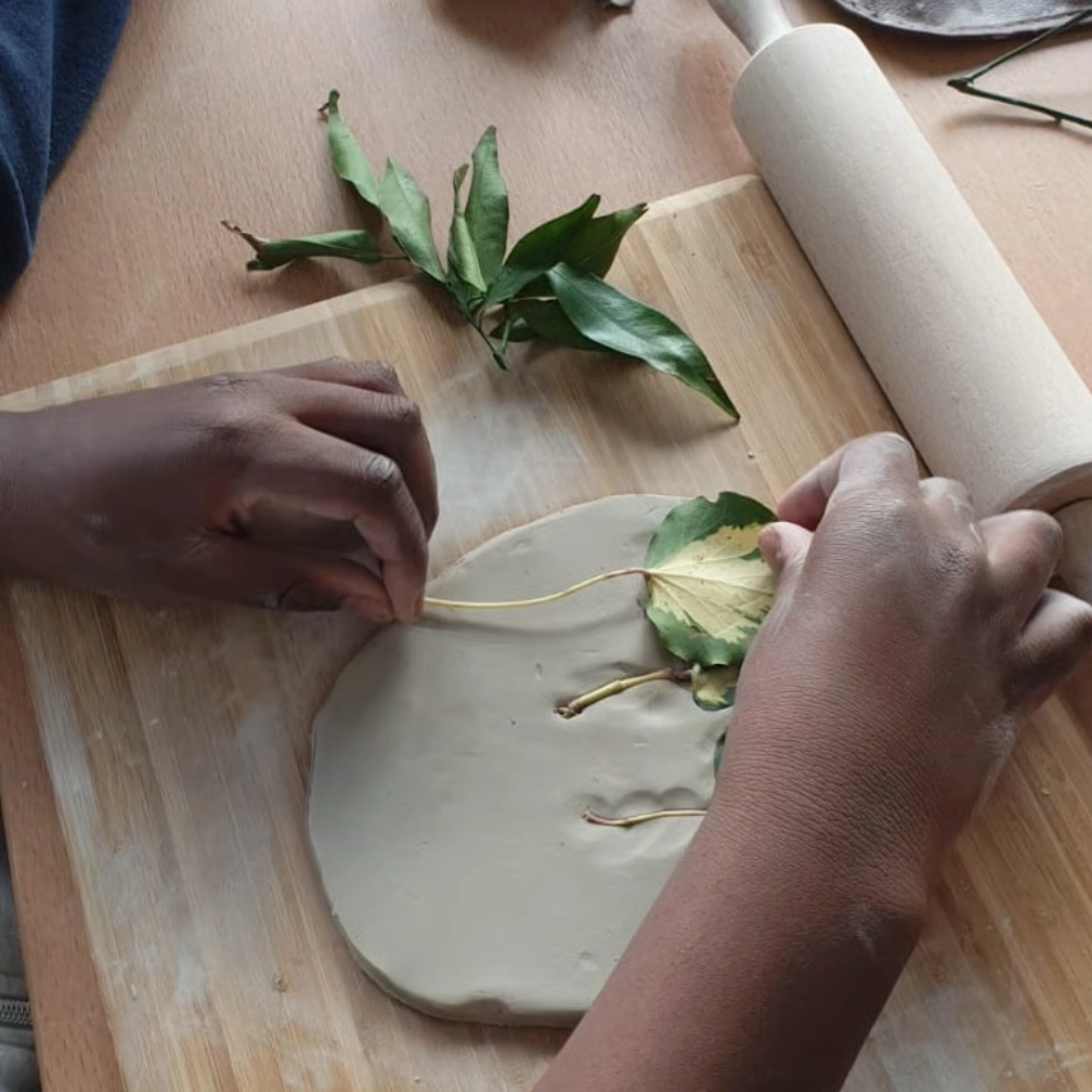 Cours céramique Soleil - Enfants avec handicap psychique ou mental