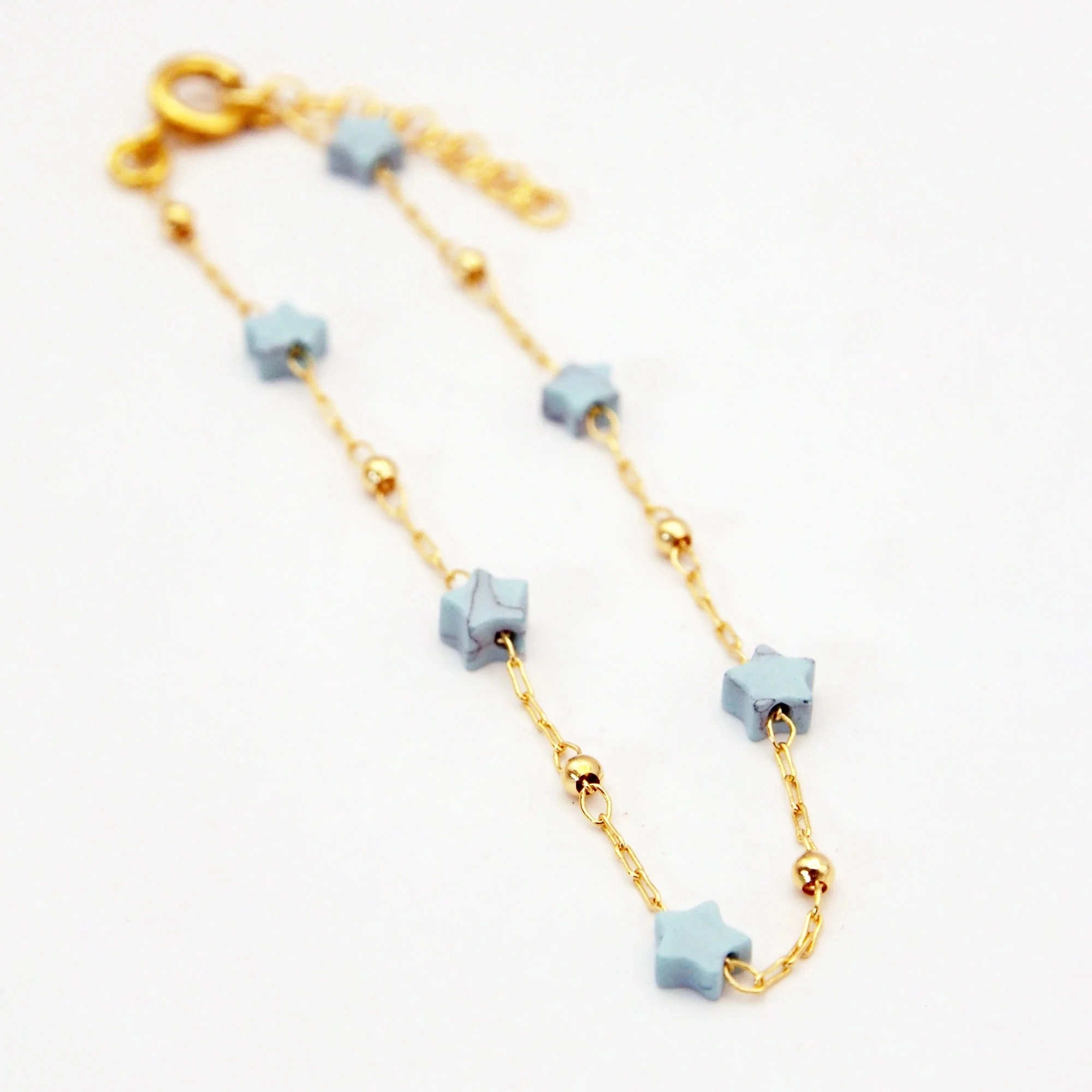 Bracelet enfant avec Etoiles en pierres naturelles doré à l’or fin