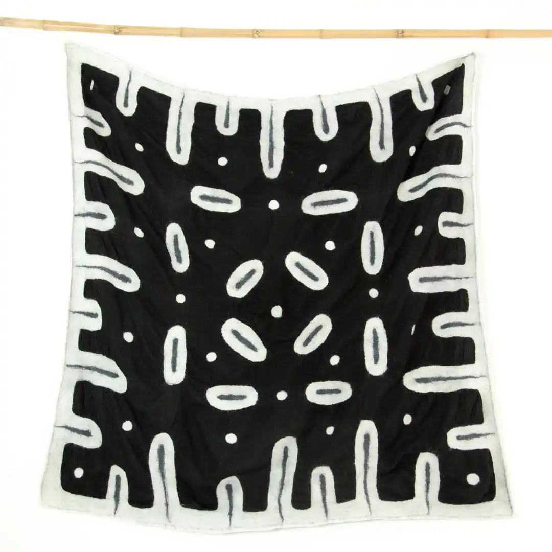 Atelier Lanzetta,Grand carré feutre de laine motif noir et blanc