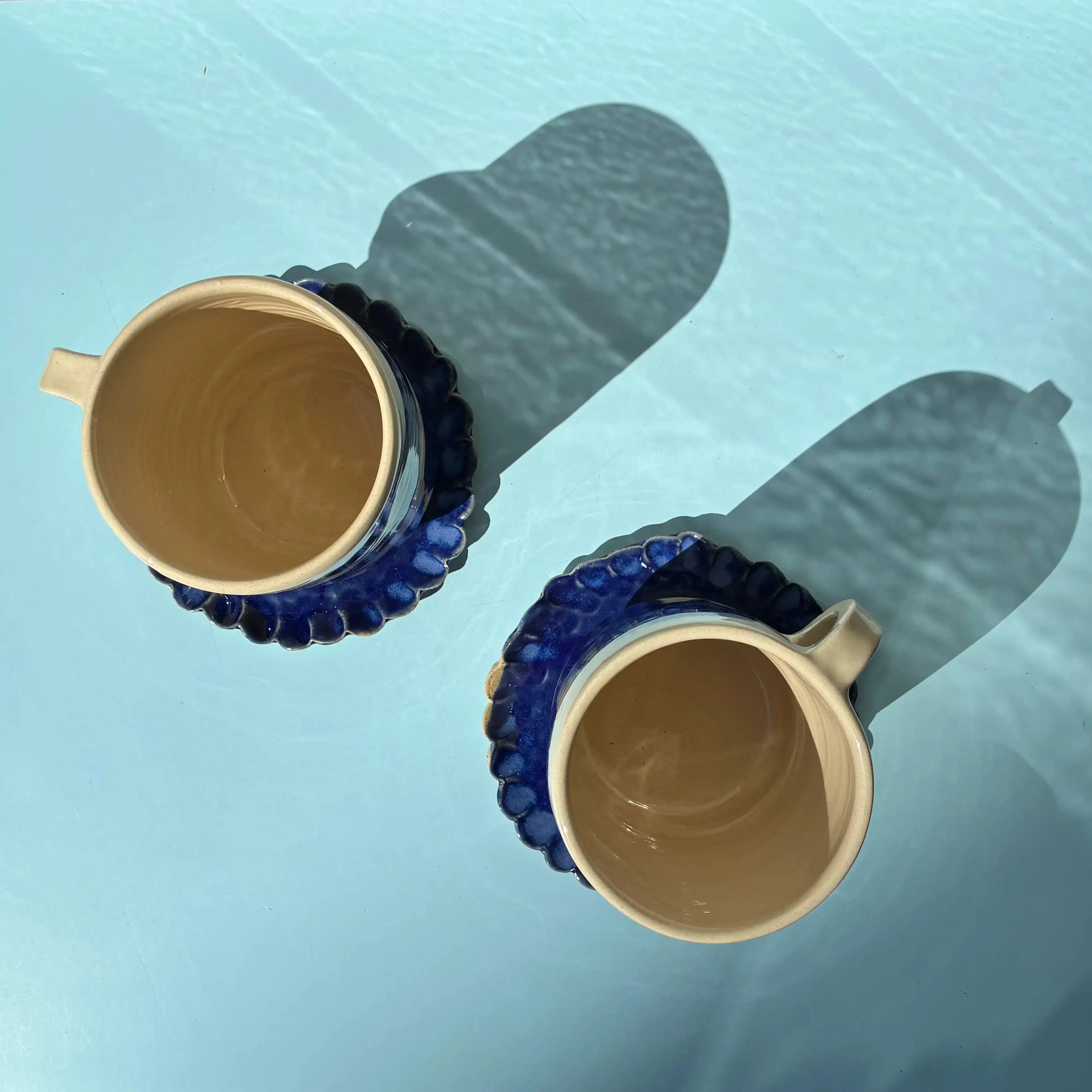Grande tasse et petite coupelle en céramique