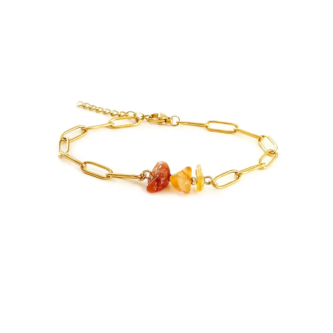Les pierres naturelles sont souvent utilisées pour la lithothérapie mais aussi tout simplement pour le plaisir.
Le Bracelet Boho se compose de pierres irrégulières Cornaline.
Cette collection CHAKRA est fabriquée en acier inoxydable, vous pourrez porter ce bracelet tout au long de l'année et vous baigner avec !