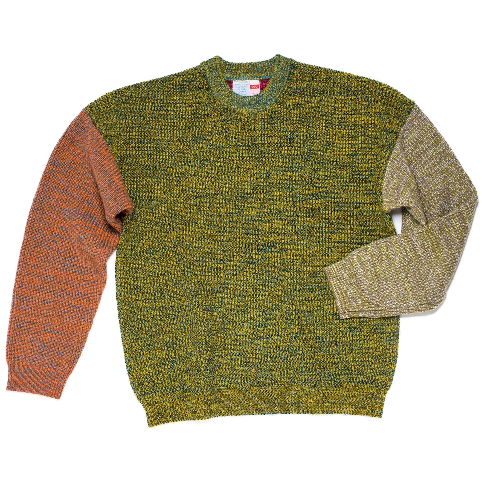 Pull tricoté taille L. ODD est notre pull ras-du-cou classique, parfaitement imparfait.
Sa coupe droite et décontractée est complétée par des épaules tombantes.
Le modèle est défini, mais les couleurs et le fil sont choisis par la roue de la fortune WYP.
Ainsi, chaque pièce est vraiment unique au monde !