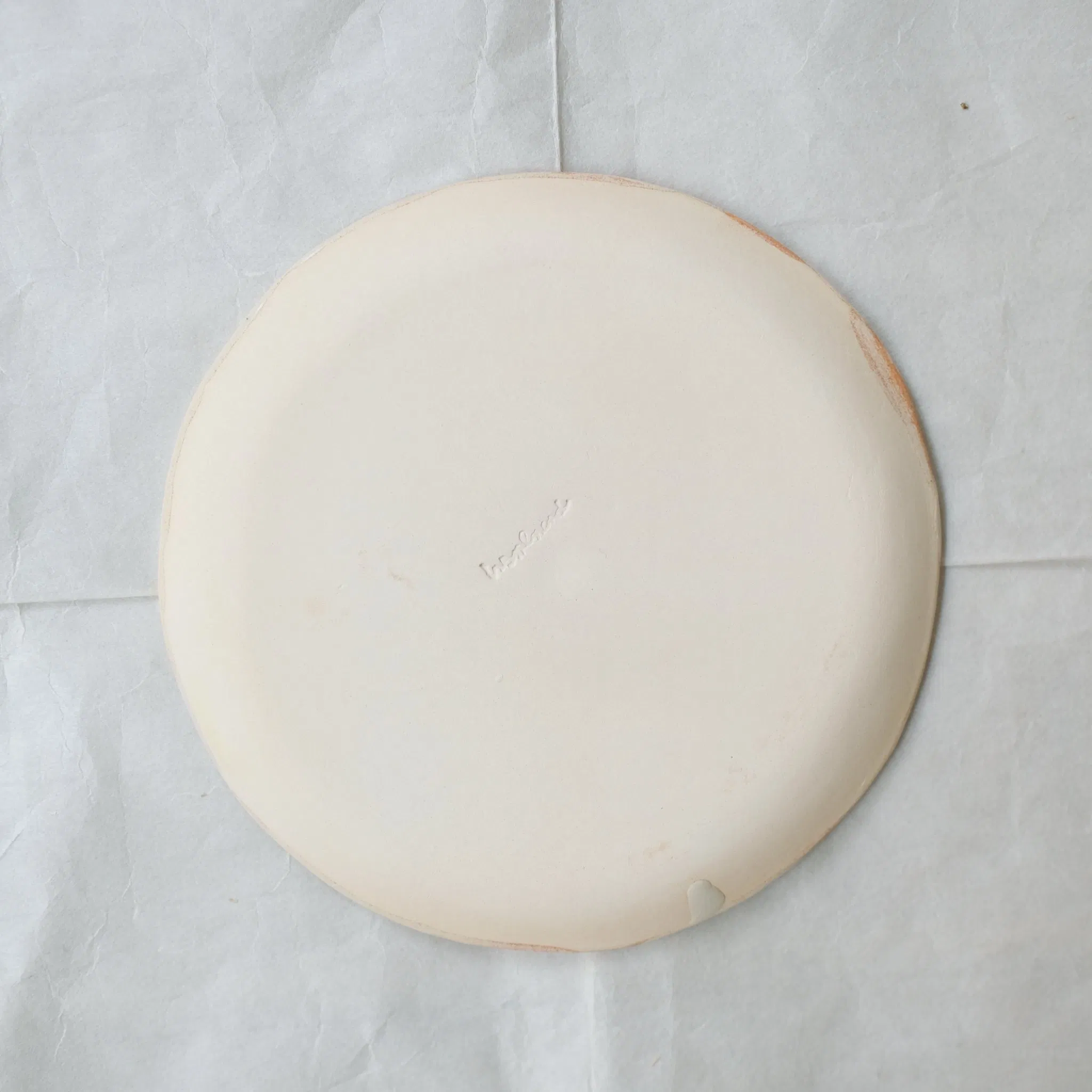 Assiette 01 en grès blanc D 18,5cm - eau de pluie et encre