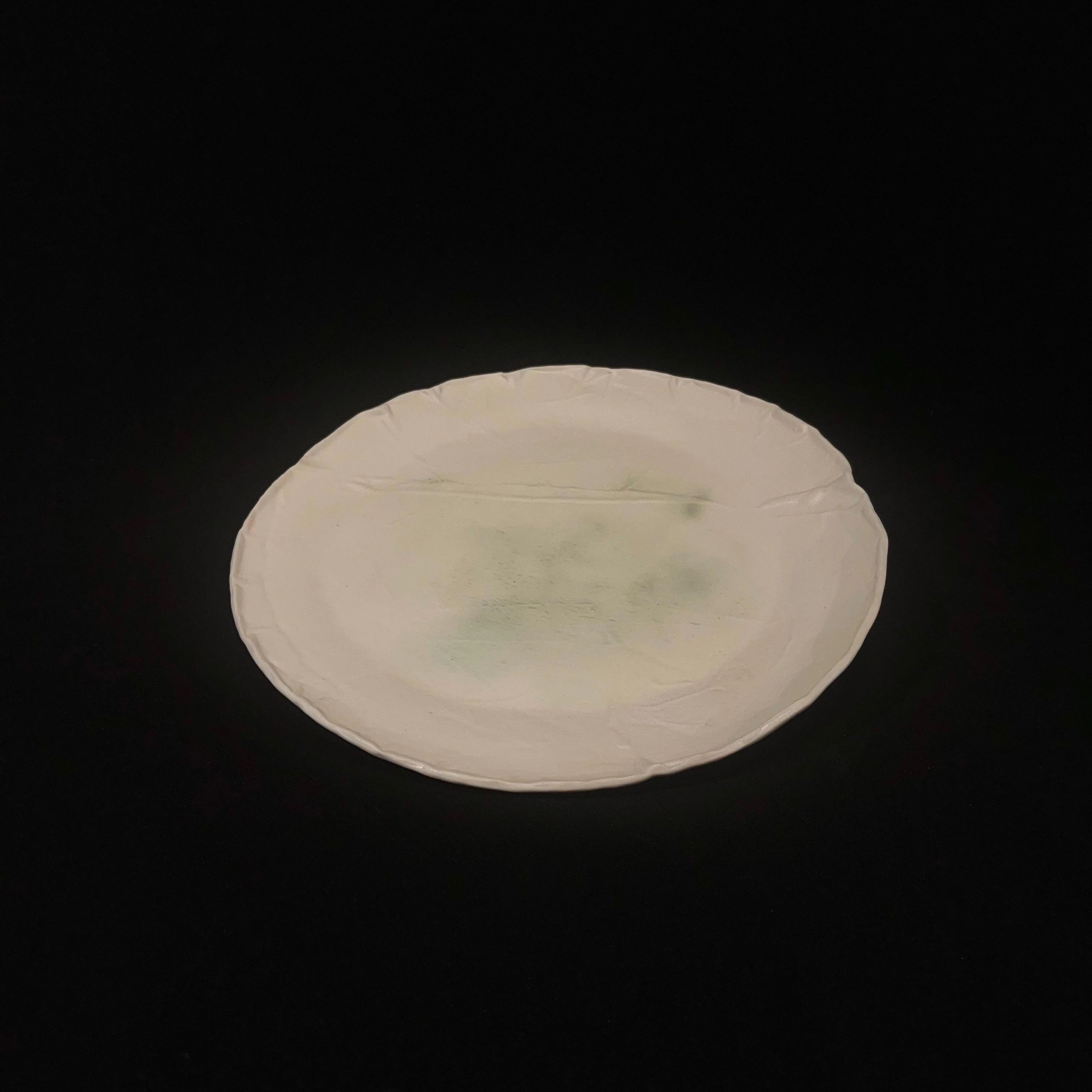 Assiette, porcelaine émaillée