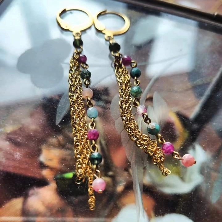 Boucles d'oreilles en tourmalines, rubis et acier inoxydable