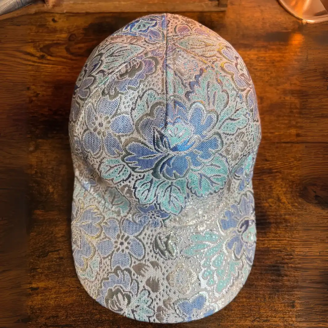 Casquette en tissu motifs