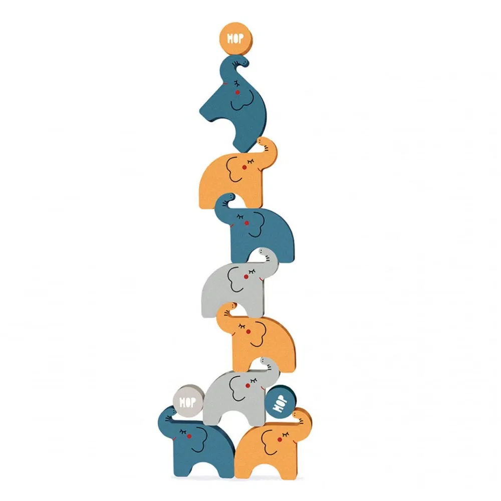 Alehop de Londji est un jeu à empiler qui développe la dextérité de l’enfant tout en l’amusant dès 3 ans. Réalisé de manière éco-responsable en bois recyclé et teintures organiques