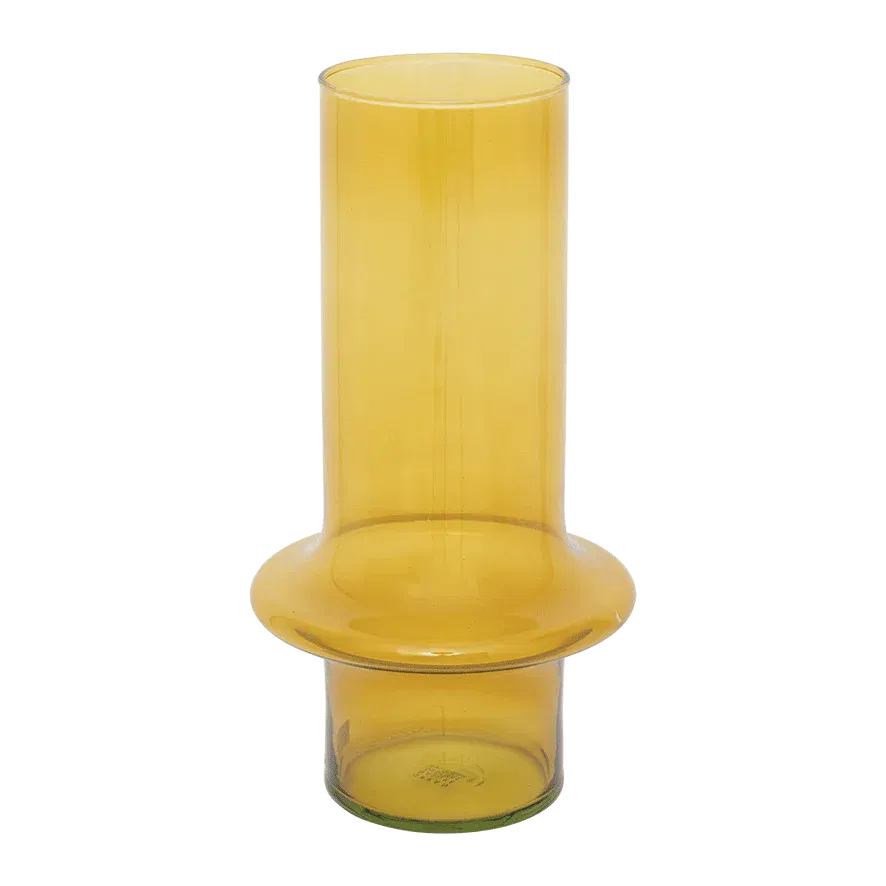 Vase haut droit en verre recyclé pour recevoir et mettre en valeur tous vos bouquets. Ce vase d'une belle proportion, donnera du pep's et mettra en valeur vos bouquets champêtres ou plus sophistiqués. Il apportera une touche de couleur tonique dans votre intérieur.
Dimensions : Ø 17 x H 31 cm