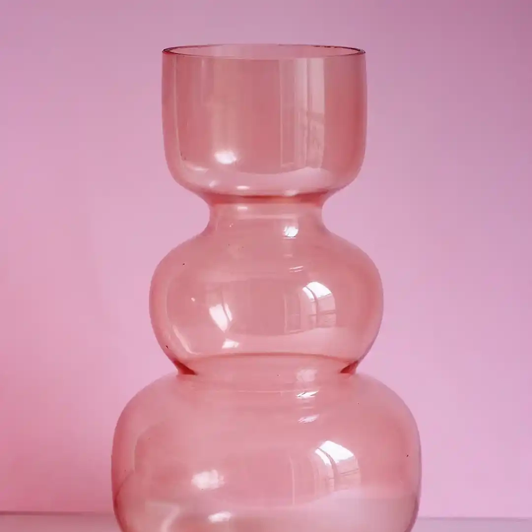 Vase en verre marron
Dimensions
Hauteur 25 cm
Diamètre du vase 14 cm
Diamètre d'ouverture 8 cm