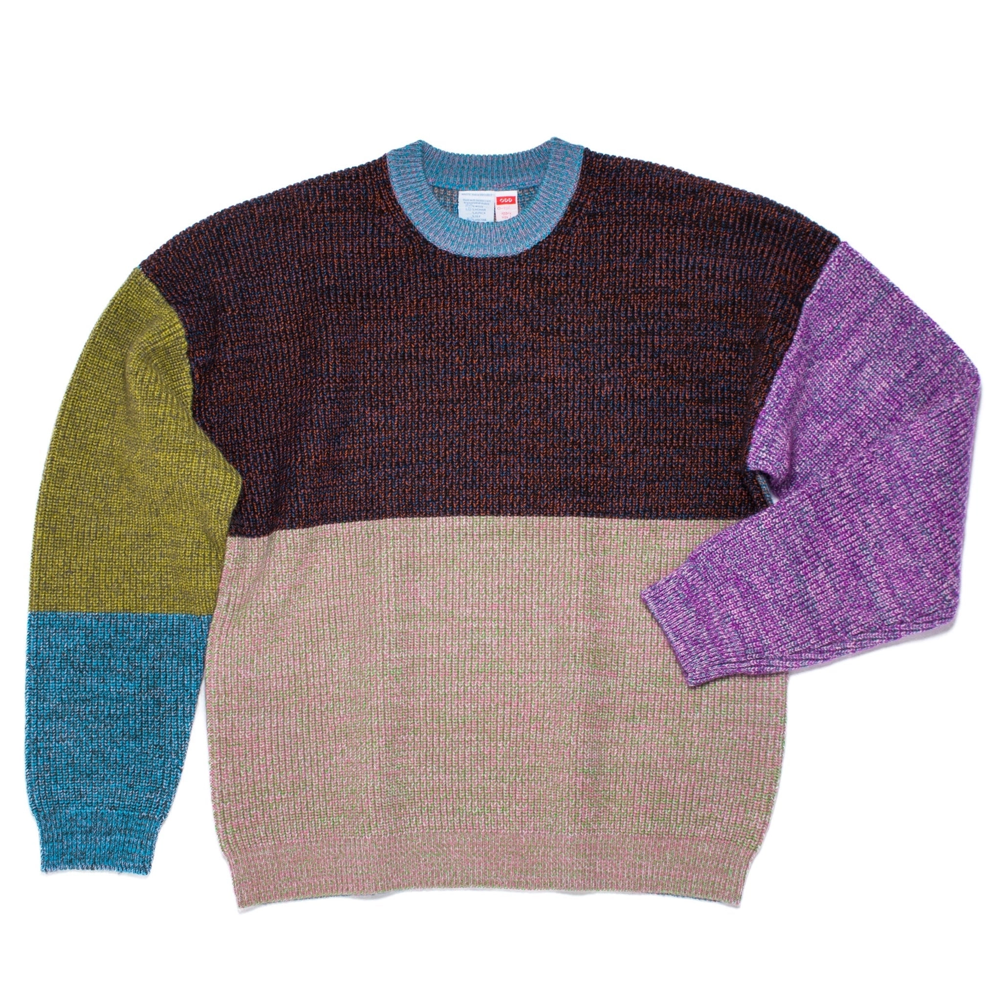 Pull tricoté taille L. ODD est notre pull ras-du-cou classique, parfaitement imparfait.
Sa coupe droite et décontractée est complétée par des épaules tombantes.
Le modèle est défini, mais les couleurs et le fil sont choisis par la roue de la fortune WYP.
Ainsi, chaque pièce est vraiment unique au monde !