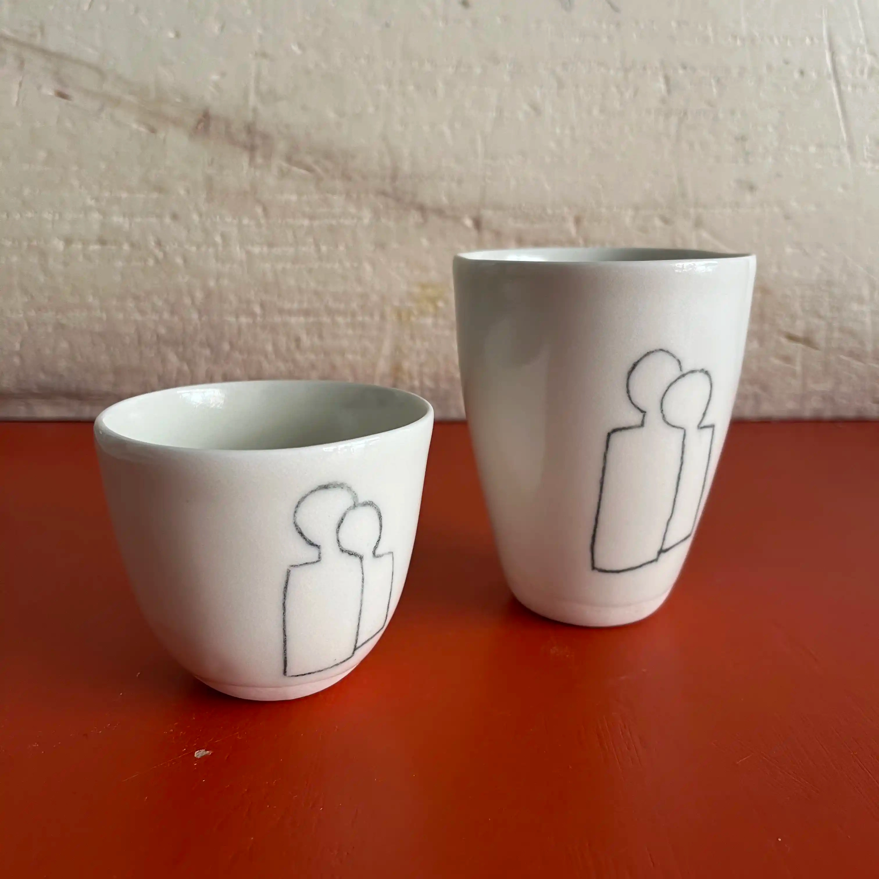 Gobelet en porcelaine "Les amoureux"