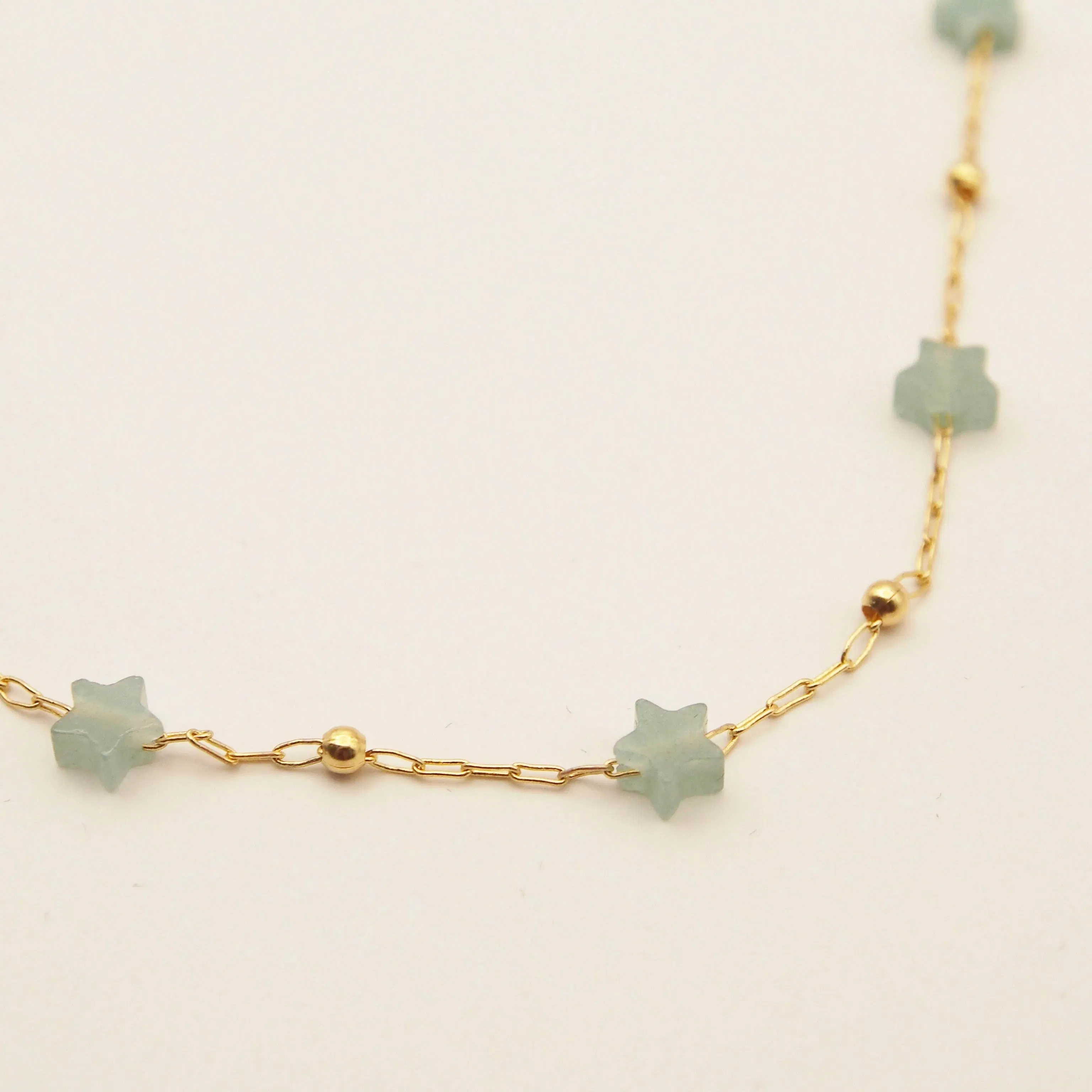 Collier enfant avec Etoiles en pierres naturelles doré à l’or fin