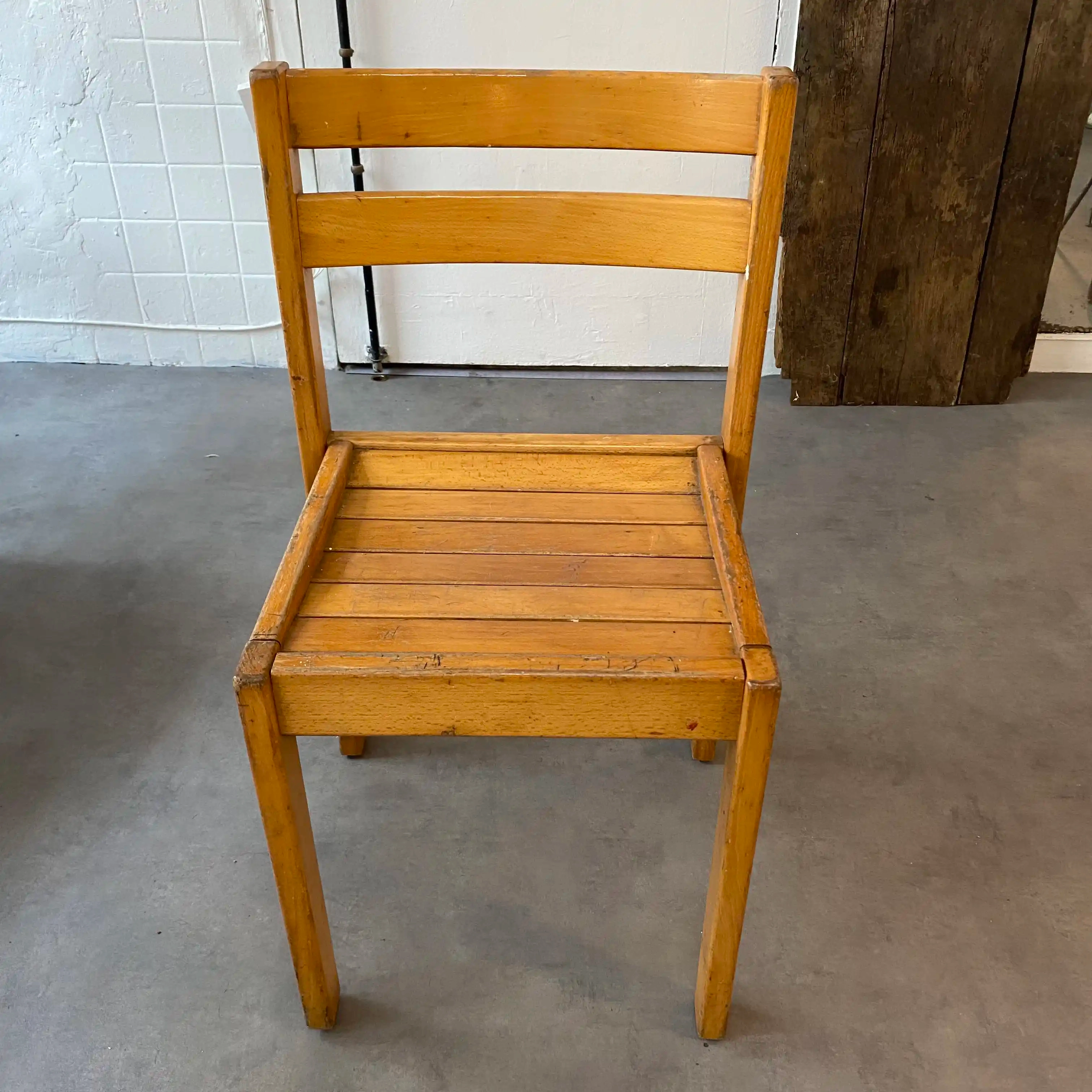 Chaise brutaliste