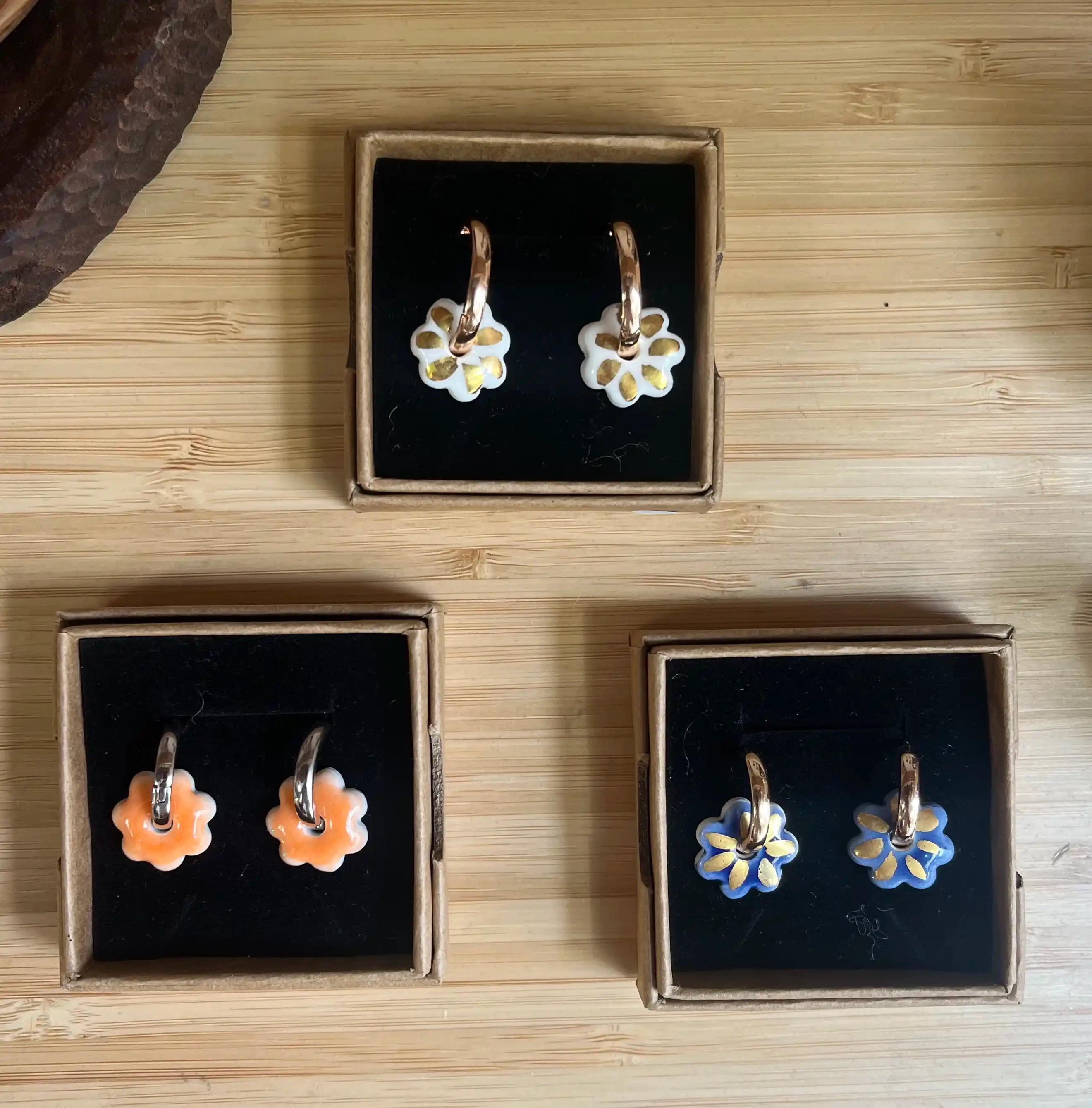 Boucles d’oreilles en porcelaine Cœur Kaï, pièces uniques