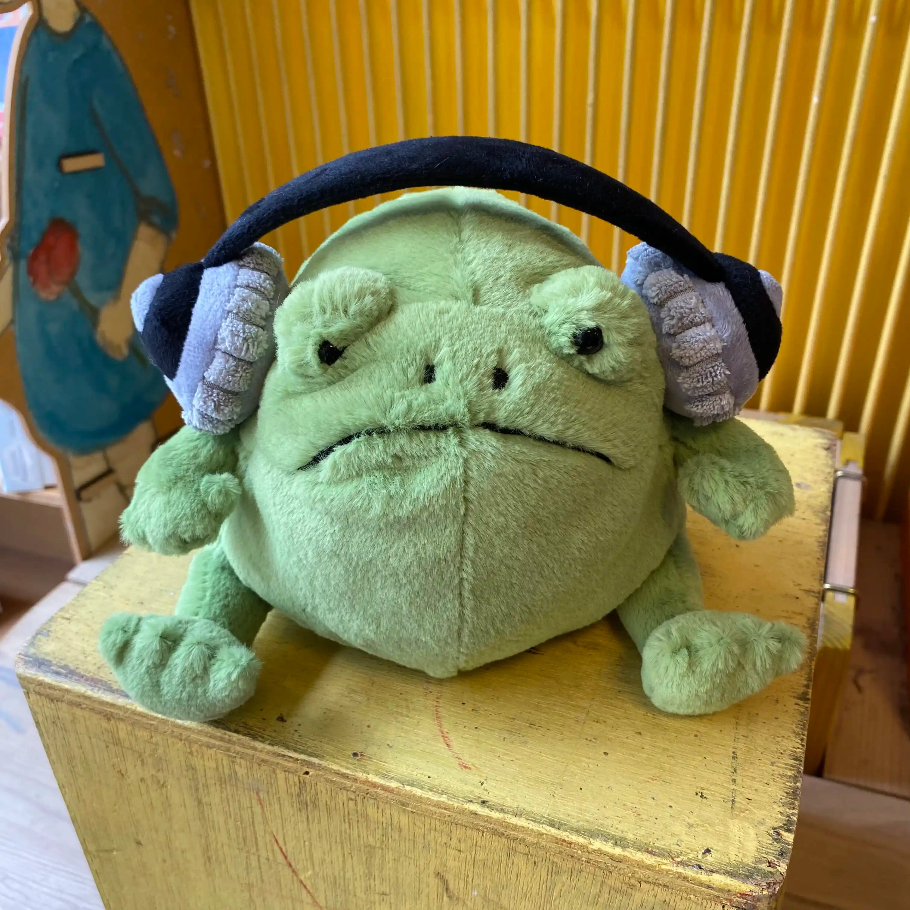 Peluche grenouille Ricky Rain Frog with Headphones