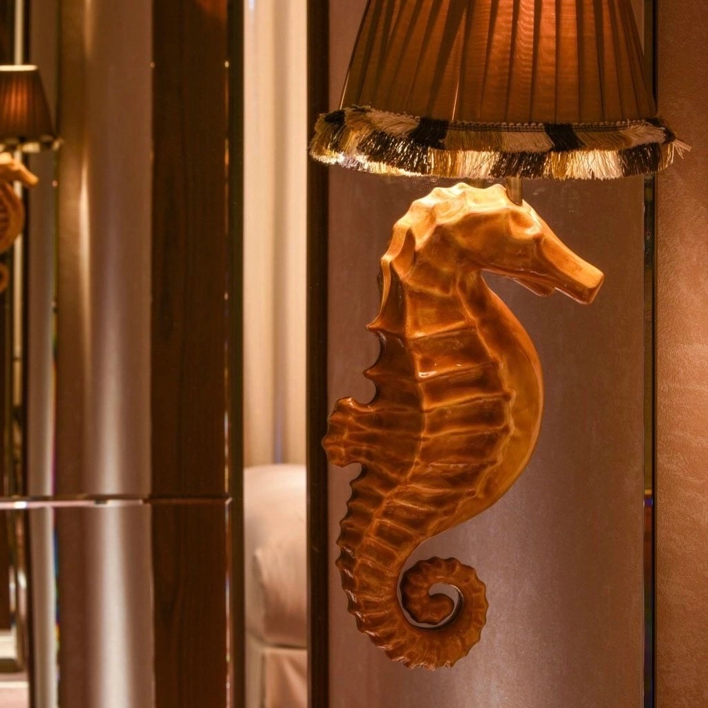 Conception et propotypage de lampes, bas-reliefs, sculptures ou objets décoratifs pour hôtellerie de luxe