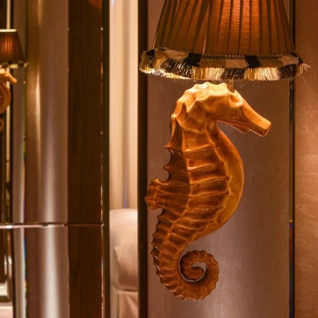 Conception et propotypage de lampes, bas-reliefs, sculptures ou objets décoratifs pour hôtellerie de luxe