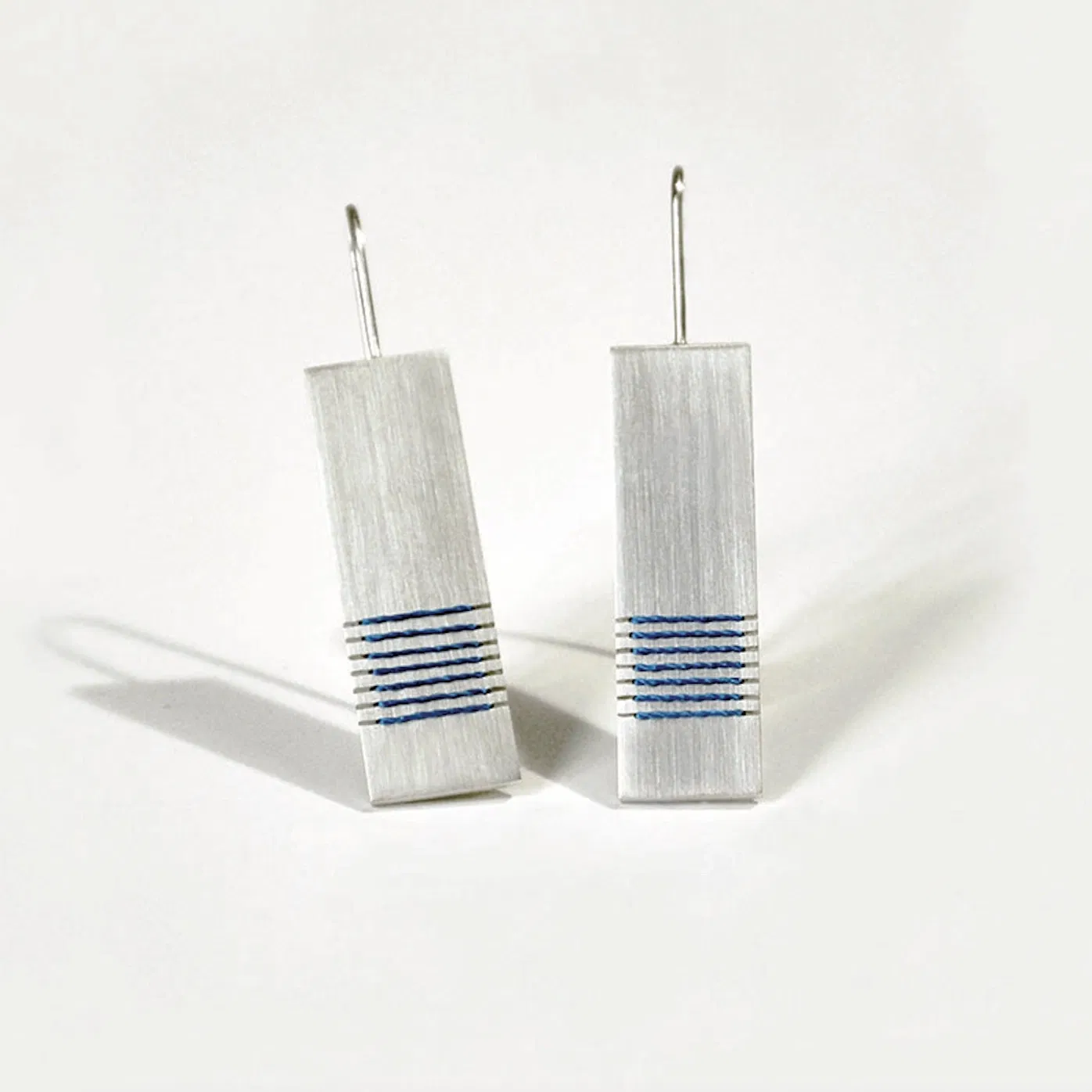 Boucles d’oreilles POINTS DE COUTURE Stries