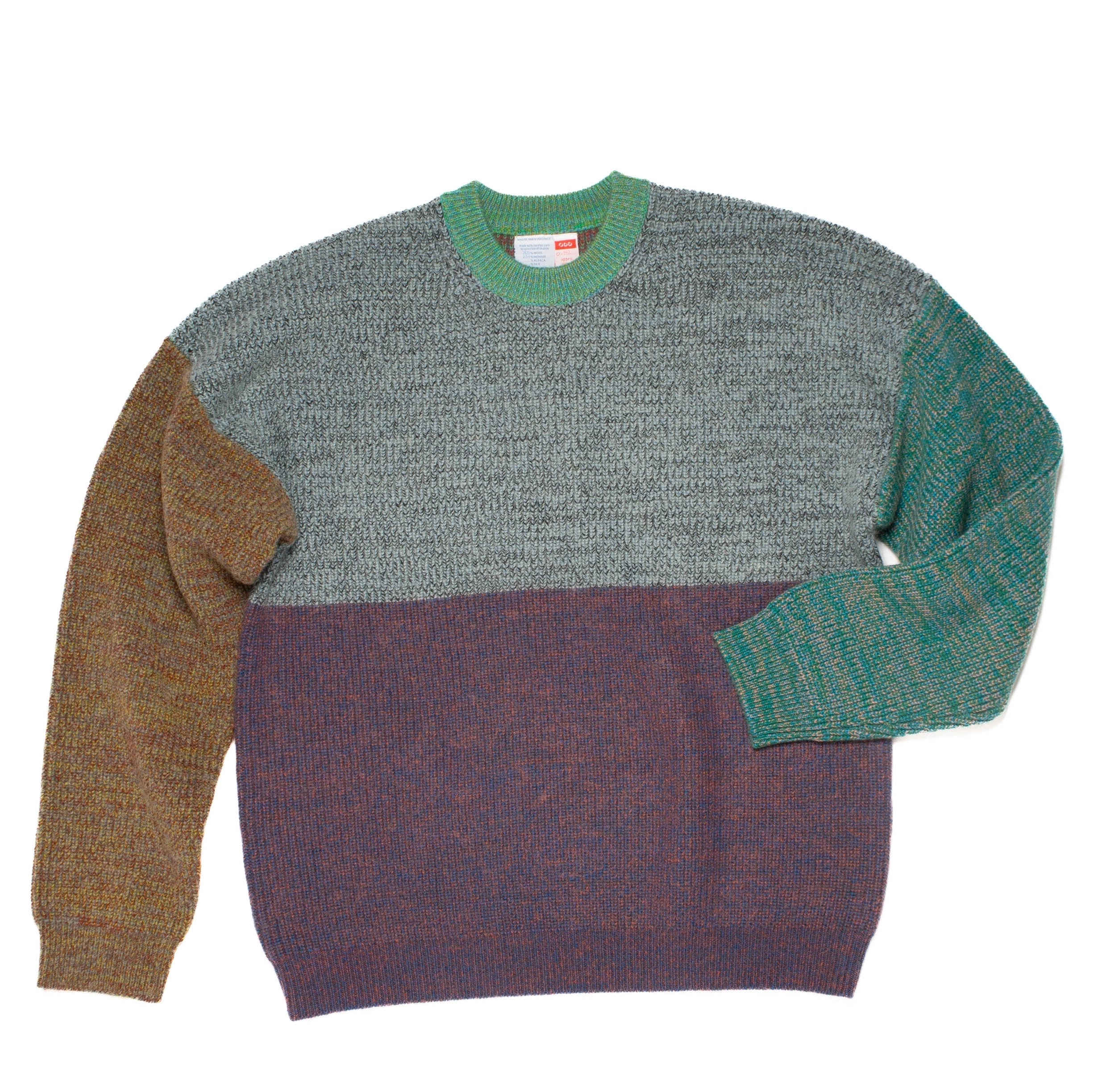 Pull tricoté taille L. ODD est notre pull ras-du-cou classique, parfaitement imparfait.
Sa coupe droite et décontractée est complétée par des épaules tombantes.
Le modèle est défini, mais les couleurs et le fil sont choisis par la roue de la fortune WYP.
Ainsi, chaque pièce est vraiment unique au monde !