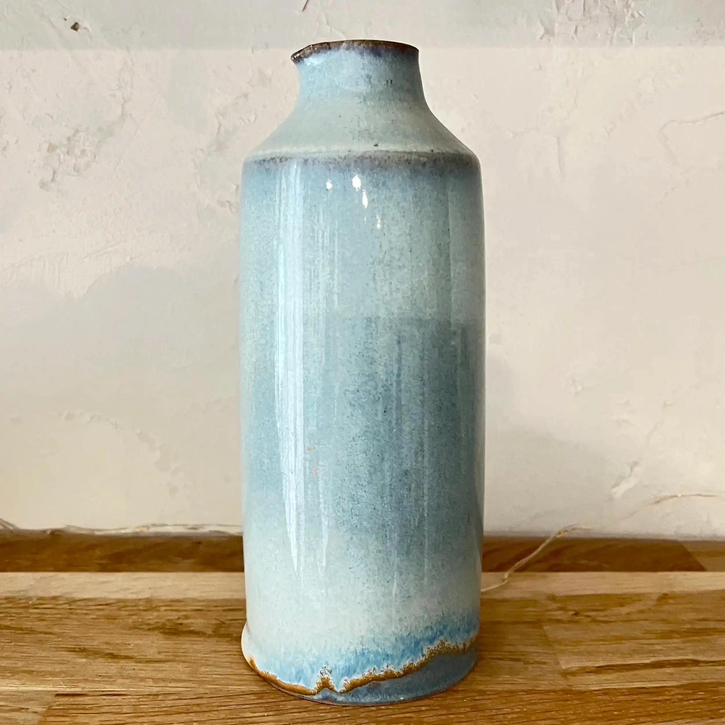 Petite carafe avec des formes simples mais pratiques