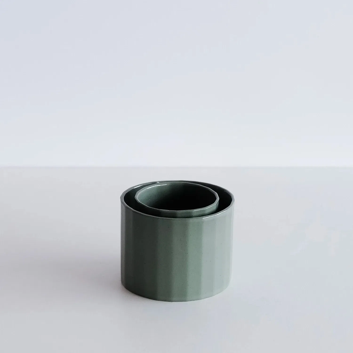 Tasse à facettes en porcelaine