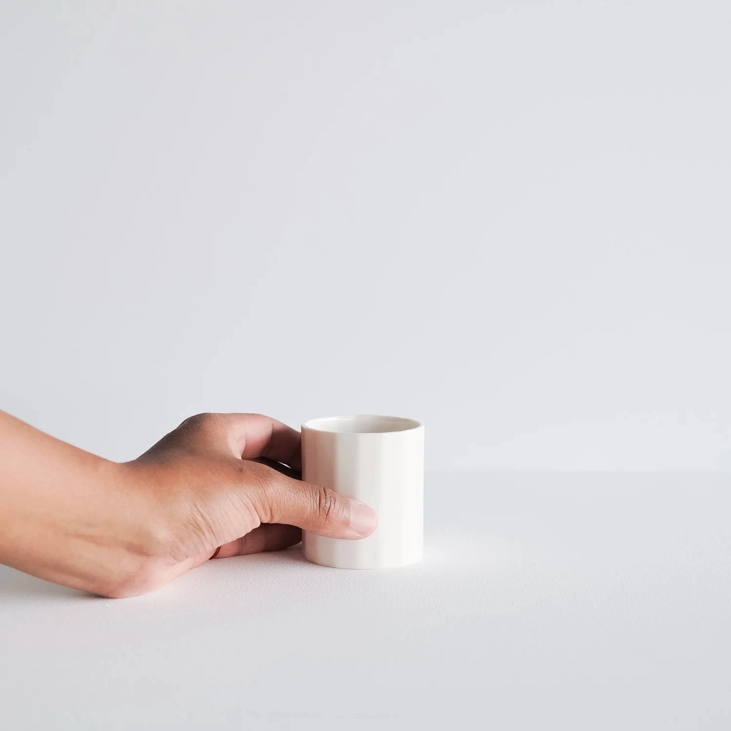 Tasse à facettes en porcelaine