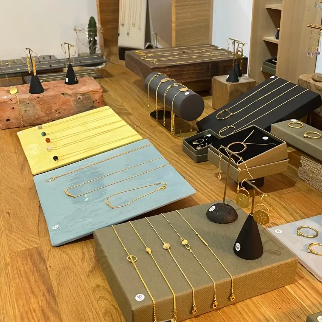 Lili Rojas, Artisan, Bijouterie, Pièces uniques