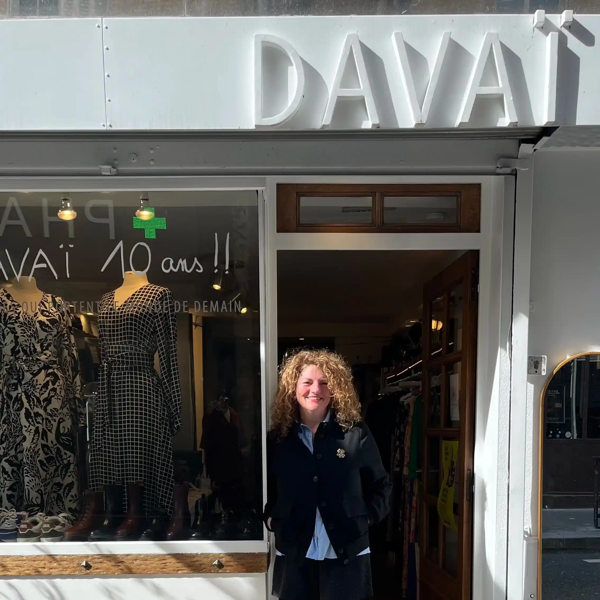 Nadine, Davai, mode
