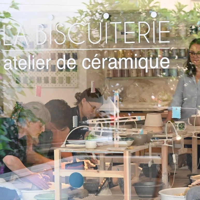 La Biscuiterie de atelier céramique Paris 10