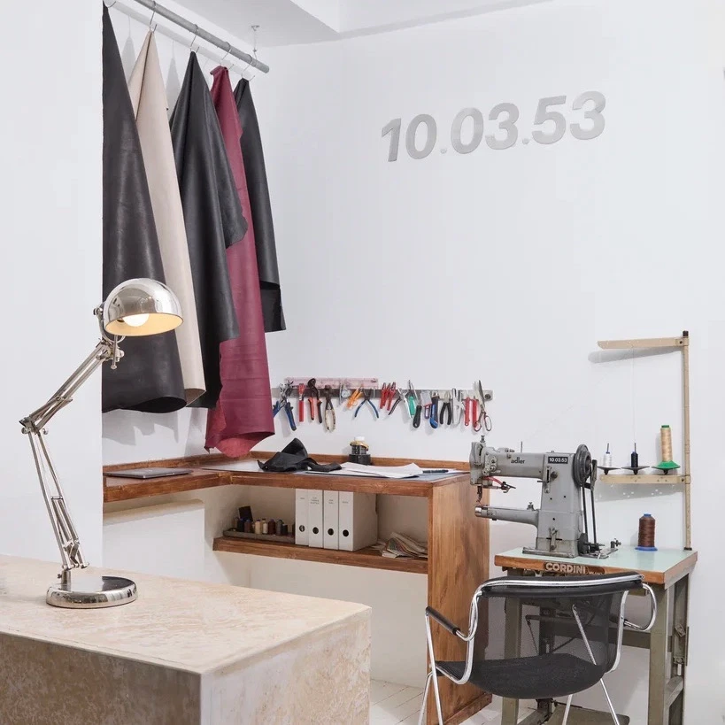 10.03.53 Paris 3 Sac en cuir upcylcing