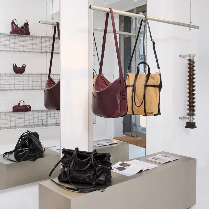 10.03.53 Paris 3 Sac en cuir upcylcing