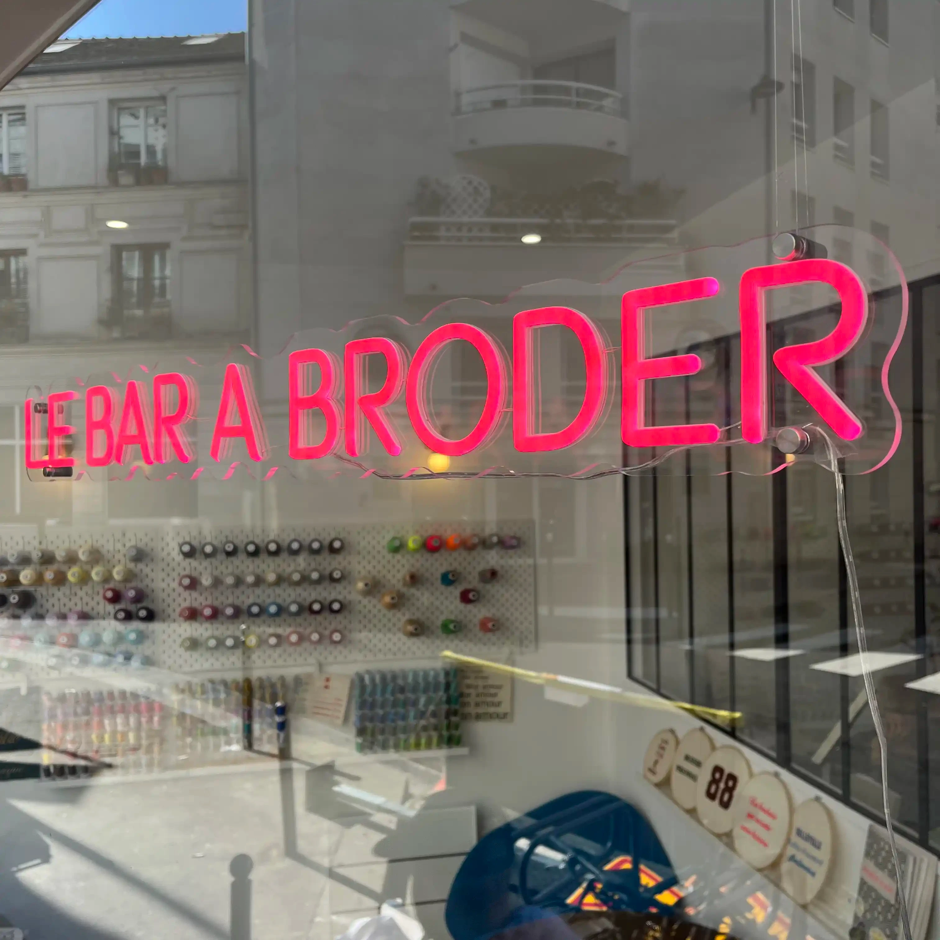 Le Bar à Broder,Broderie,Collaborations artistiques