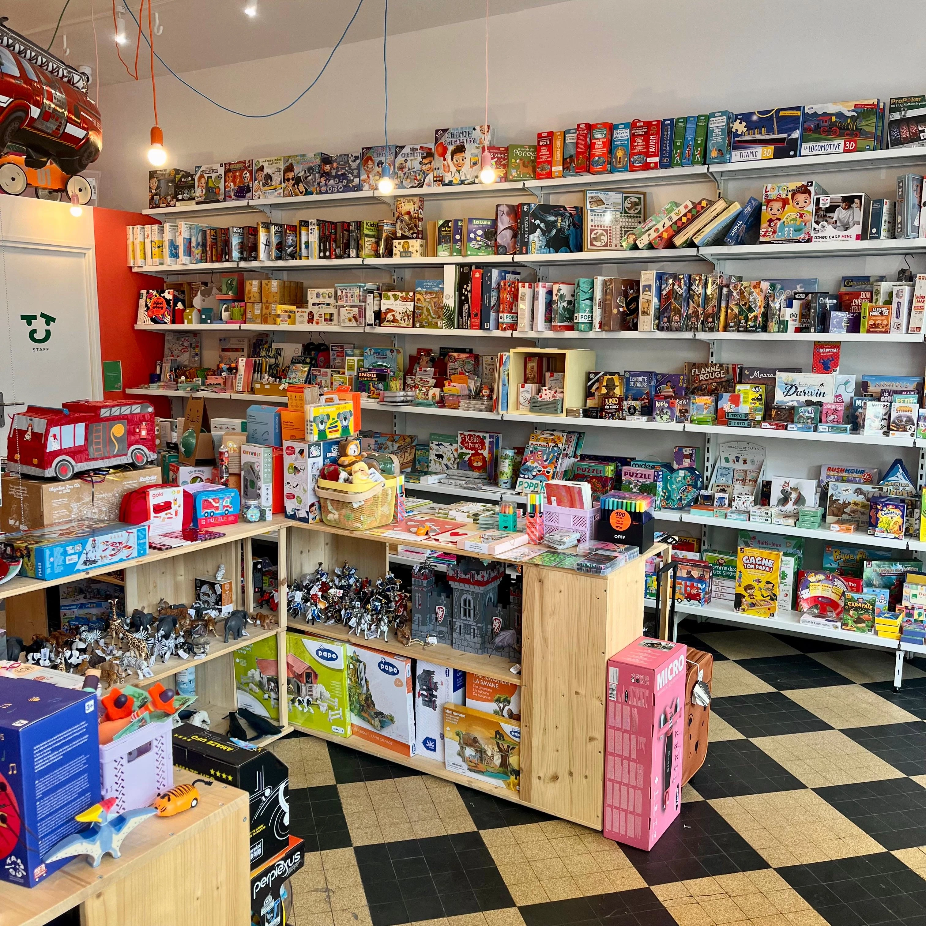 Scoubidou boutique jouets jeux paris 19