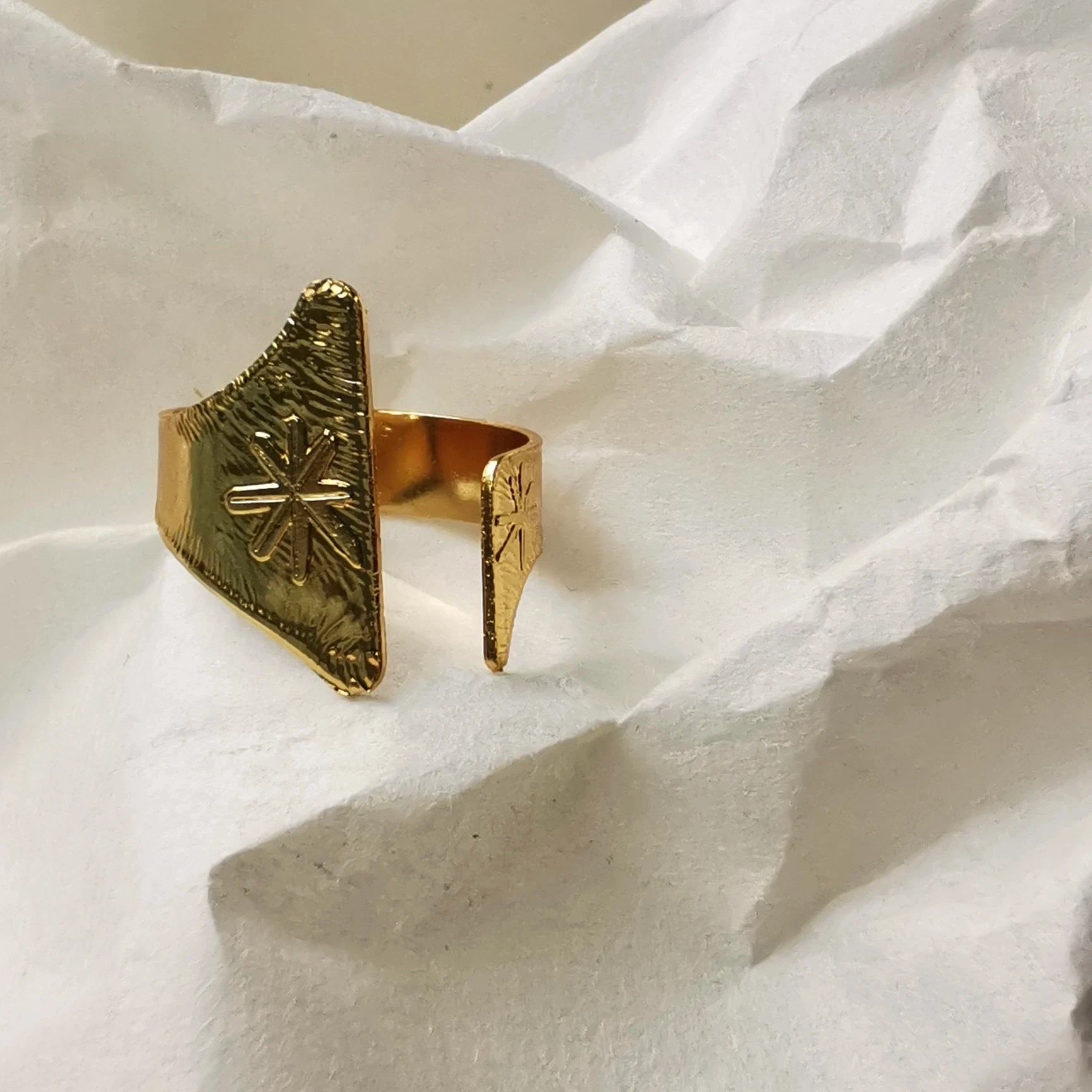 Bijoux Anne Trace Singulière Paris 19