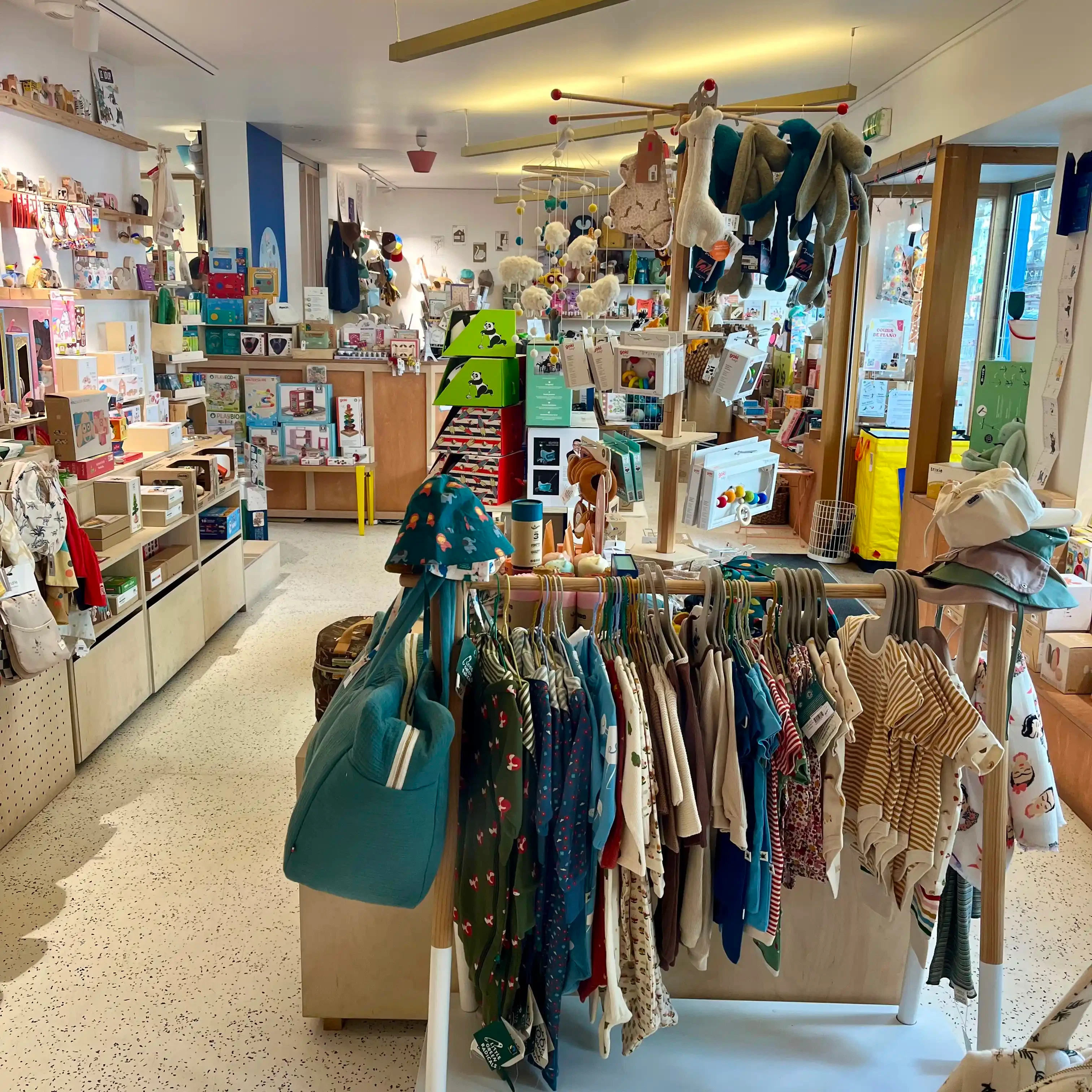 émeu, Paris 11e, Éco-responsable,Jeux,Livres,Décor,Vêtements,Puériculture
