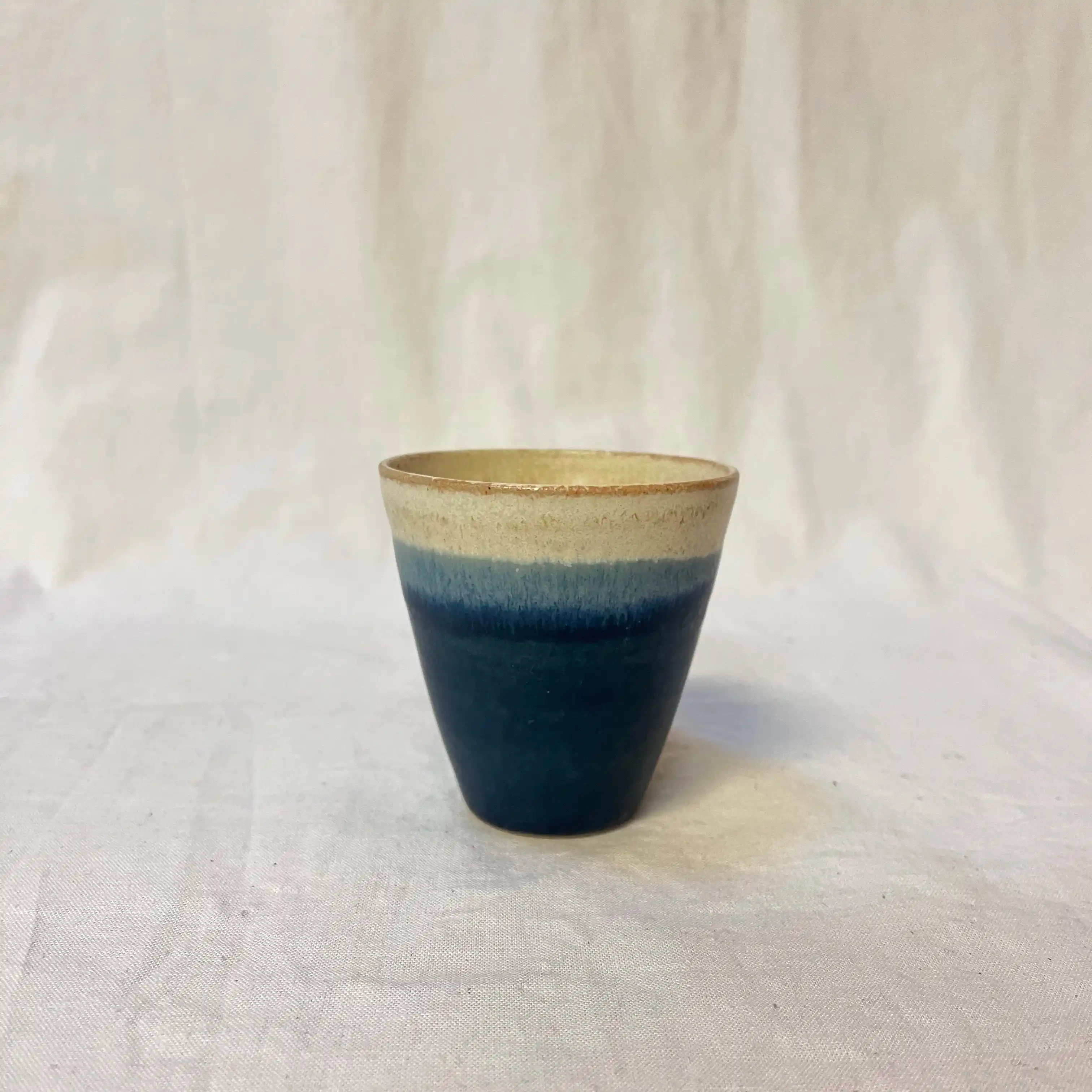 Tasse à café en grès