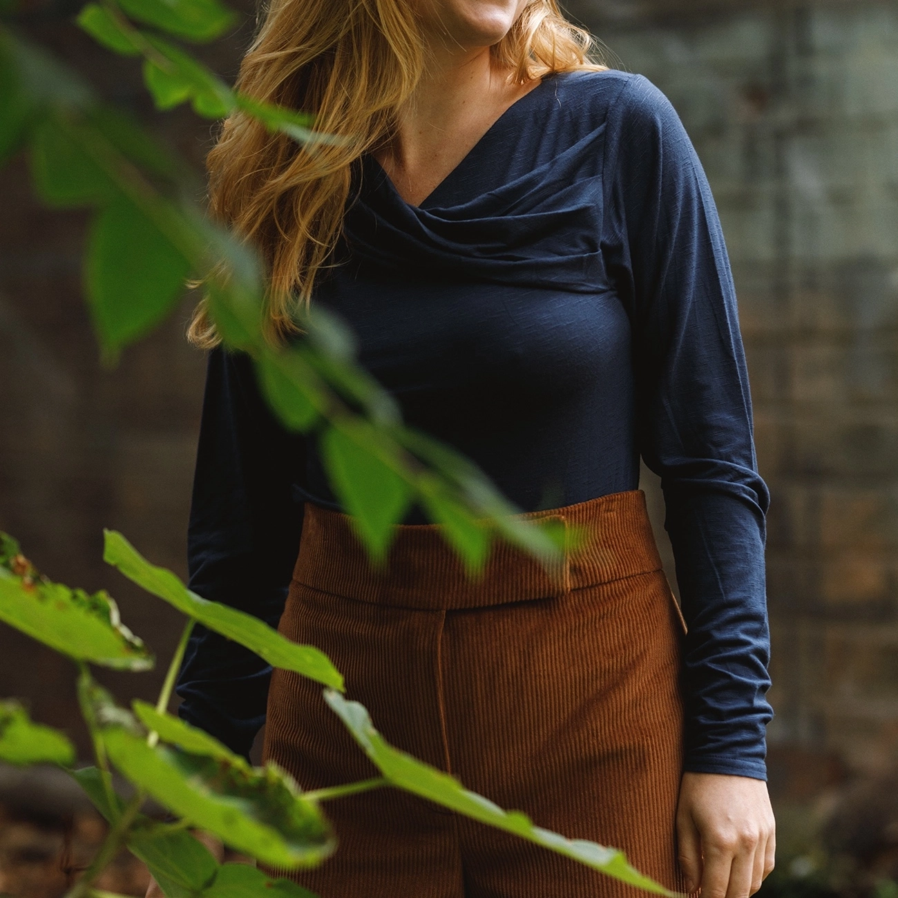 Shirt avec col drapé dans un jersey viscose doux et confortable